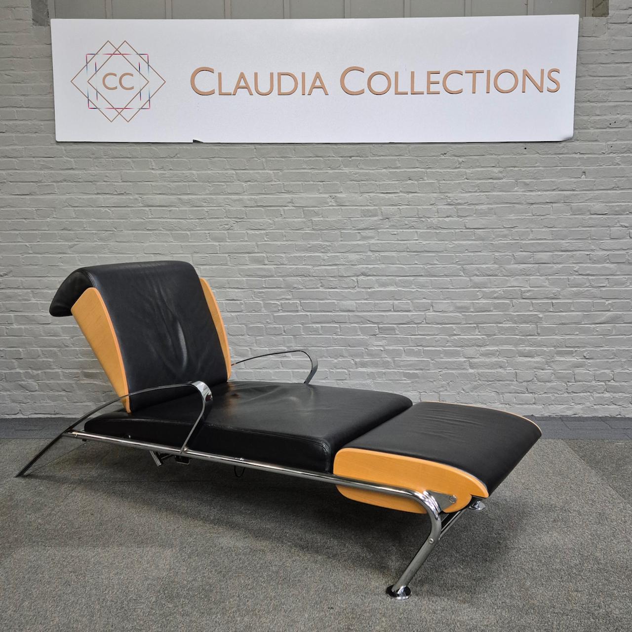Leather Black leather Lounge chair FUTURO 3 by MASSIMO IOSA GHINI for MOROSO - 1980's For Sale