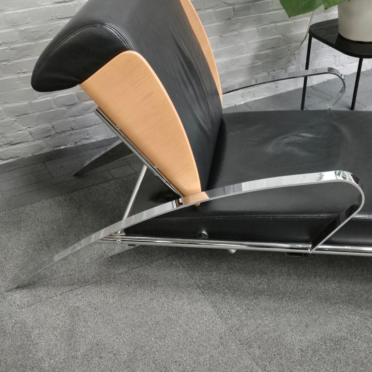 Black leather Lounge chair FUTURO 3 by MASSIMO IOSA GHINI for MOROSO - 1980's For Sale 2