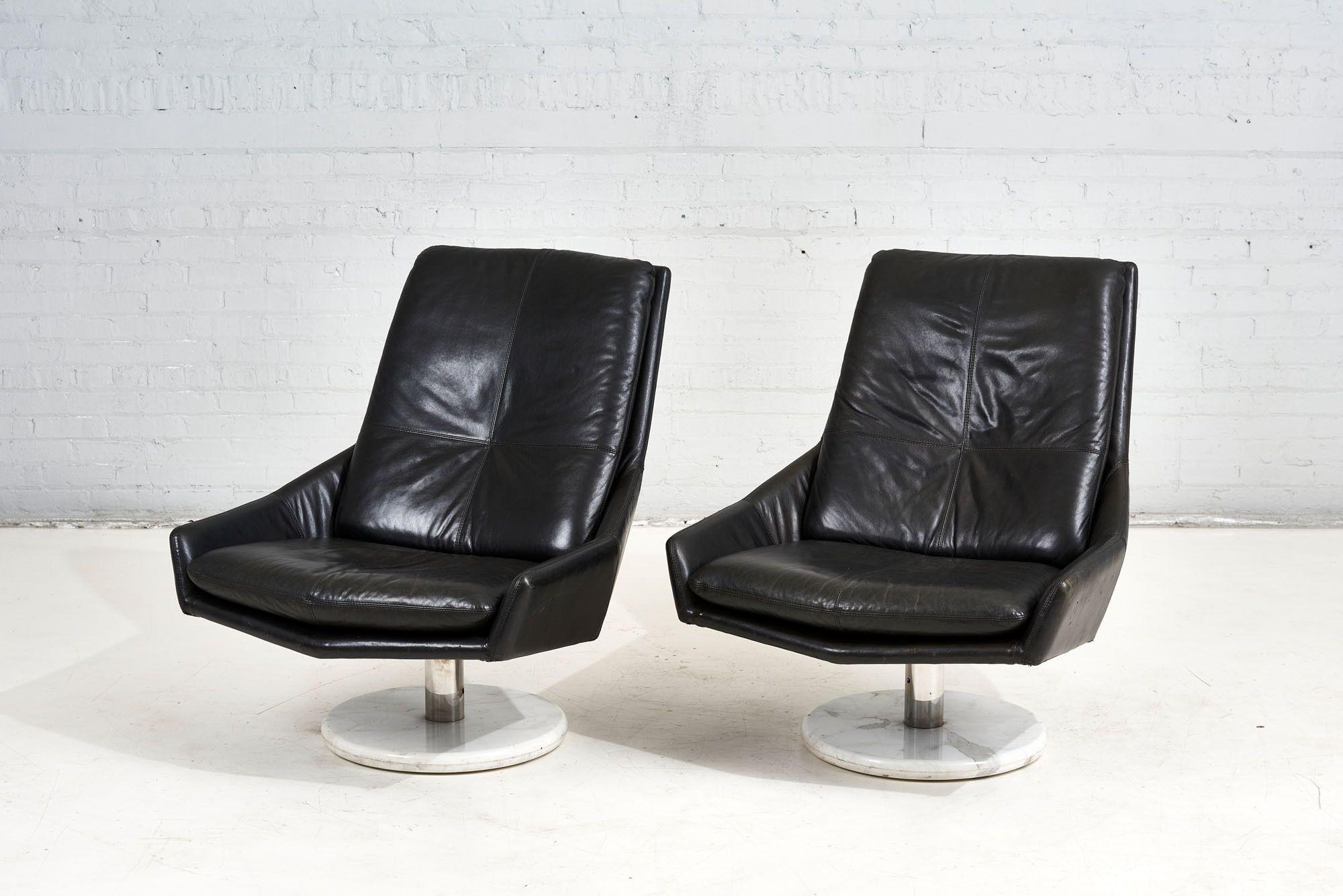 Mid-Century Modern Black Leather Lounge Chairs with Calacutta Marble Bases, 1970 For Sale