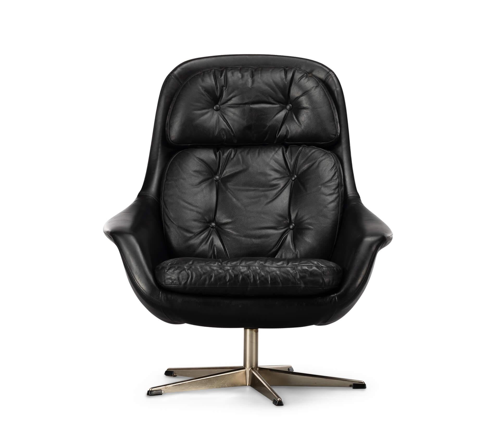 Black Leather Mid-Century Modern Swivel Chair by H.W. Klein for Bramin, 1960s For Sale 4