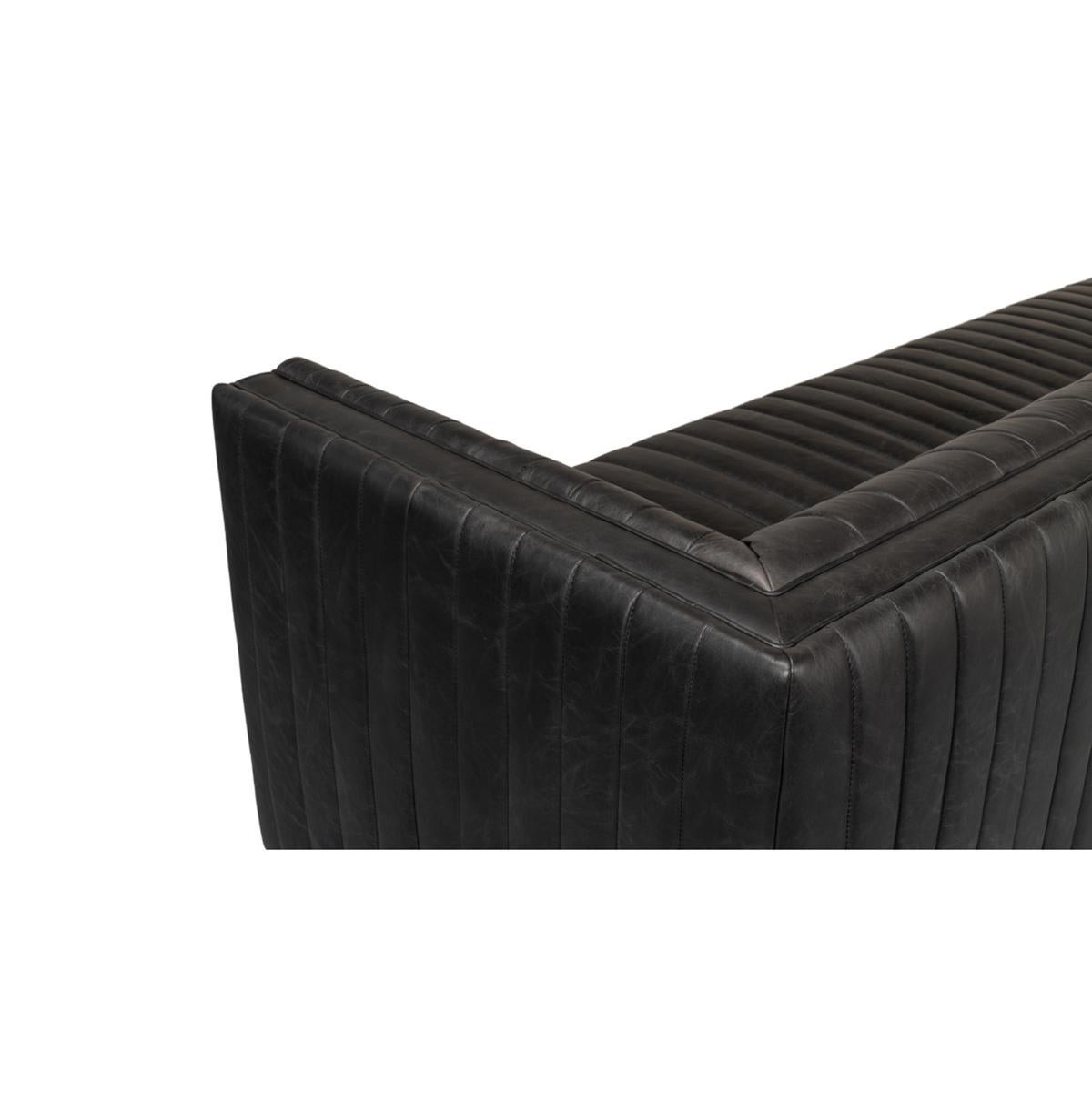 Schwarzes Leder Mid Century Sofa im Zustand „Neu“ im Angebot in Westwood, NJ