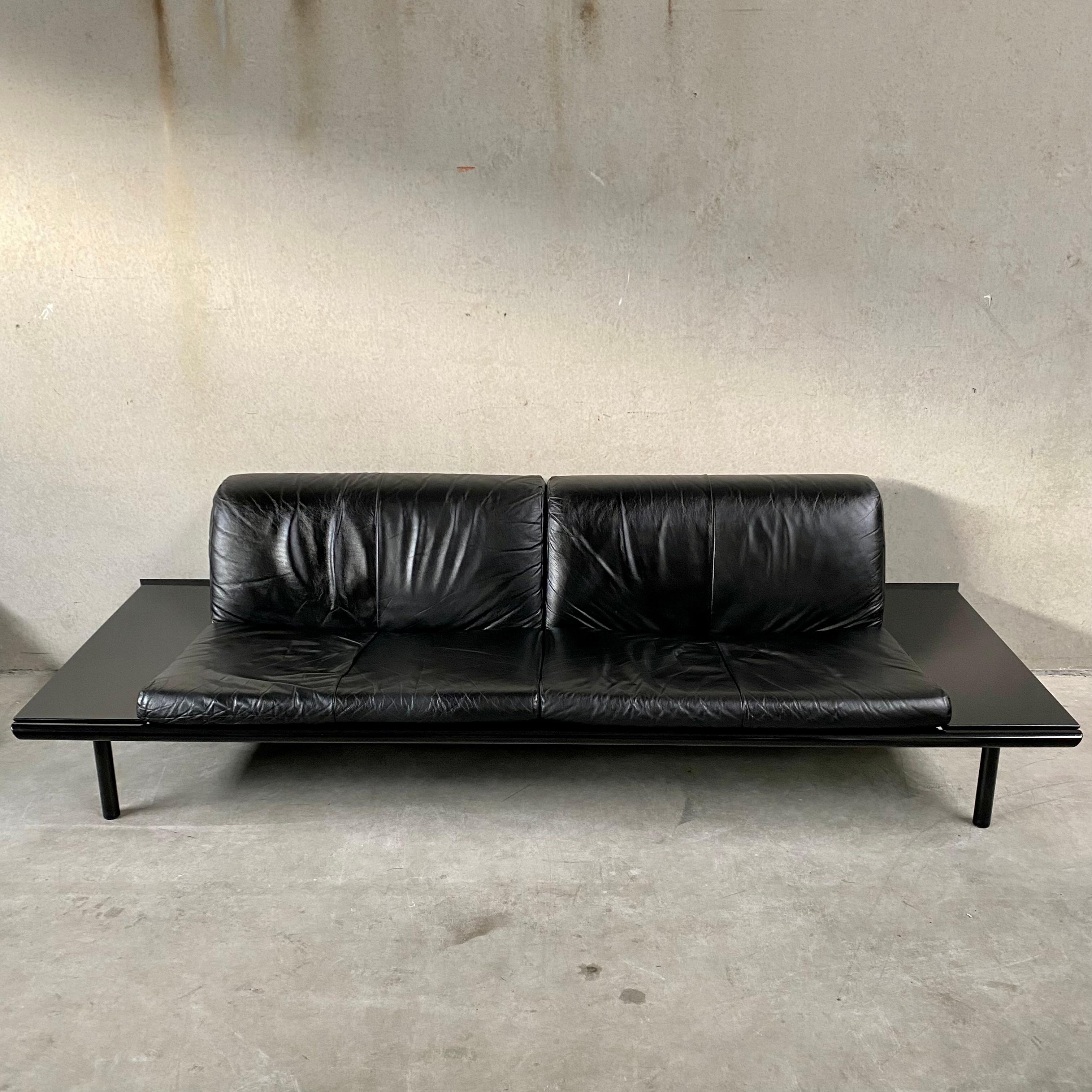 harvink mission sofa