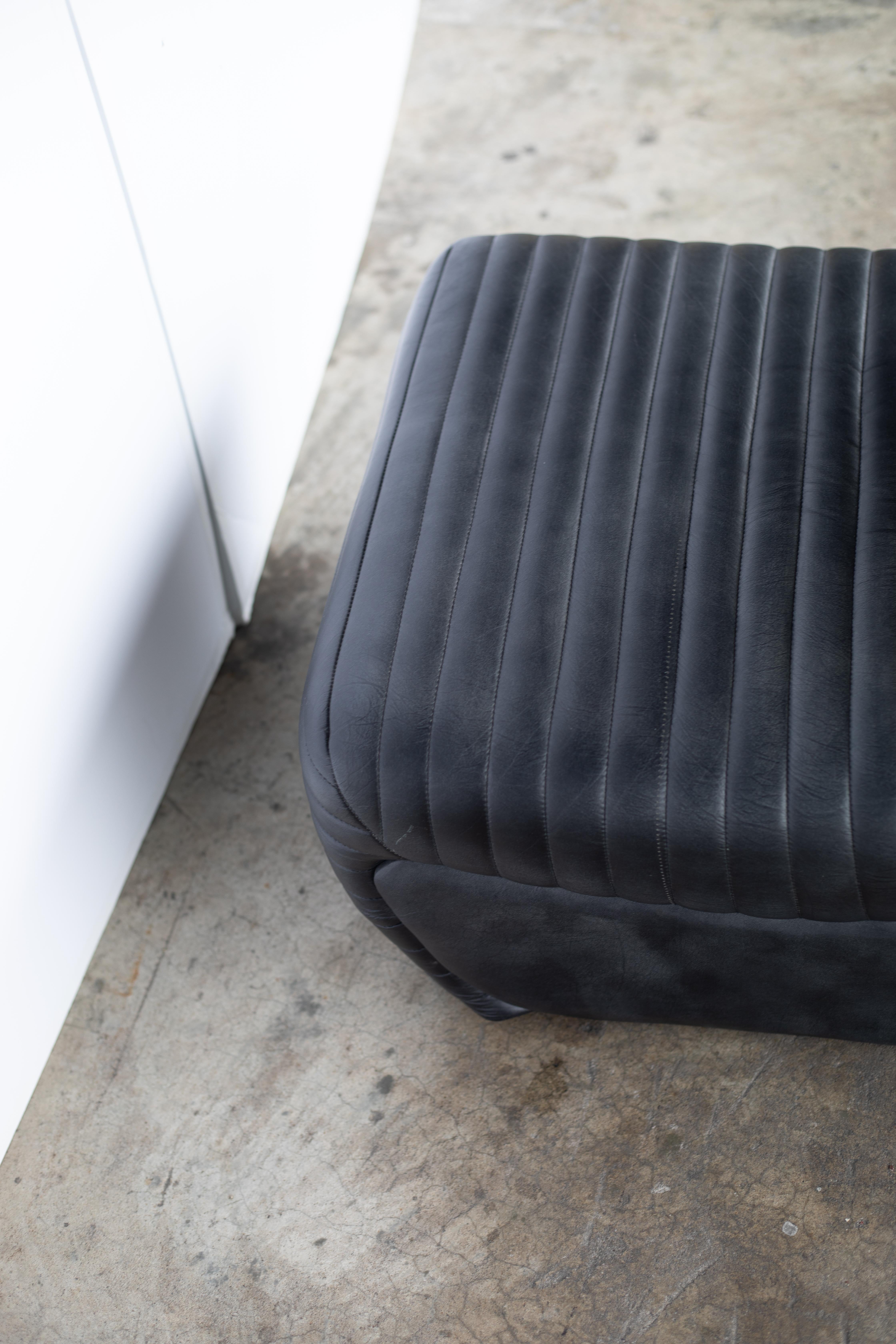 Modularer Sesselsatz aus schwarzem Leder im Angebot 5