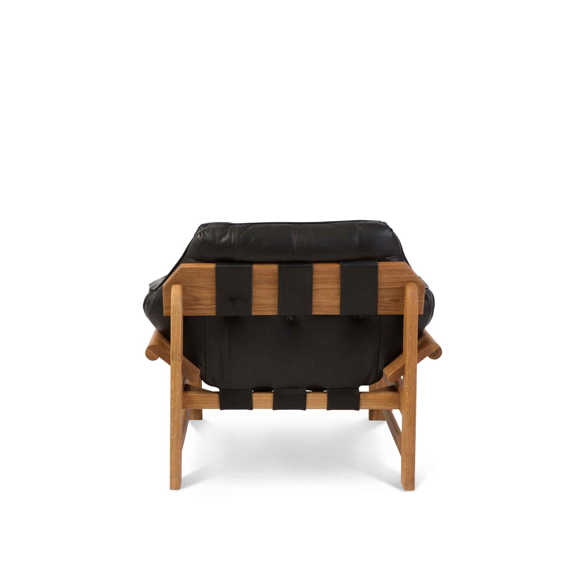 American Black Leather Ojai Lounge Chair by Lawson-Fenning For Sale