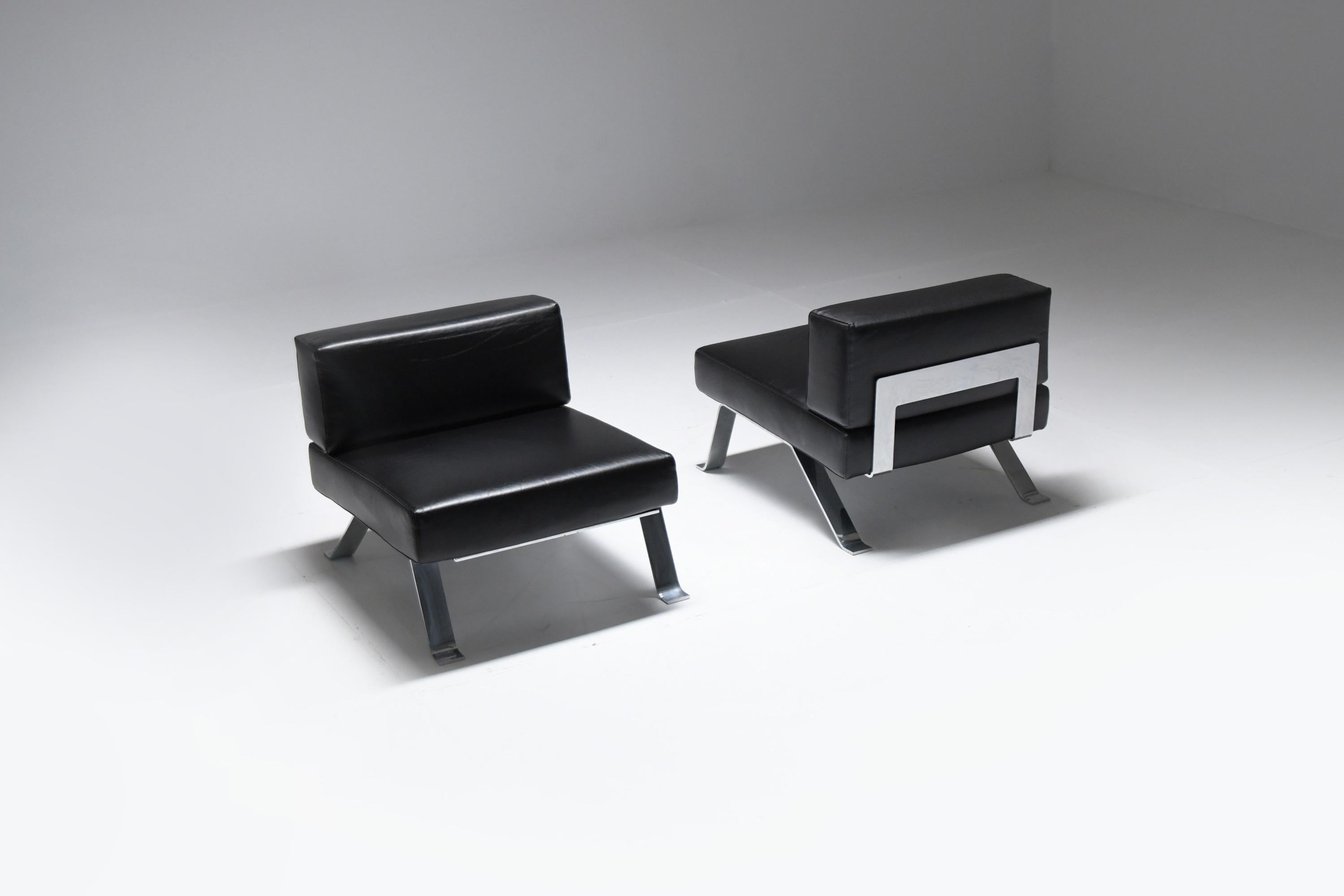 Mid-Century Modern Black leather Ombra 512 lounge chairs by Charlotte Perriand for Cassina Italy For Sale