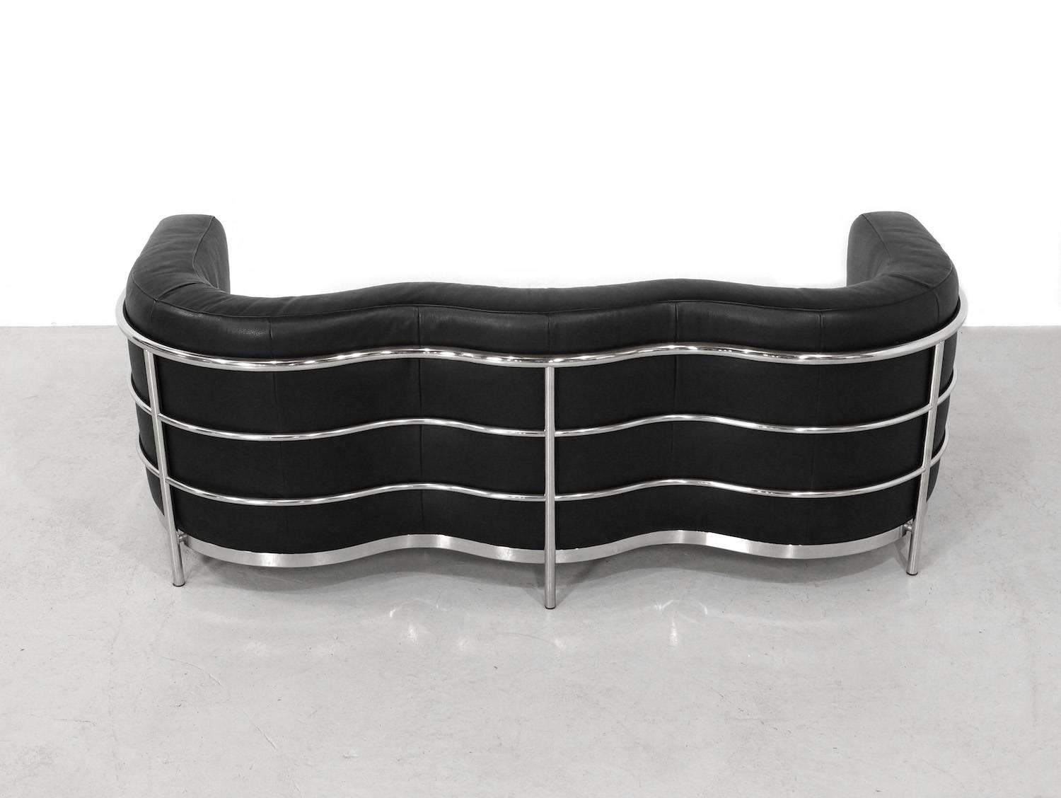 20th Century Black Leather Onda Sofa Set Zanotta 3+1+1 and Coffee Table For Sale