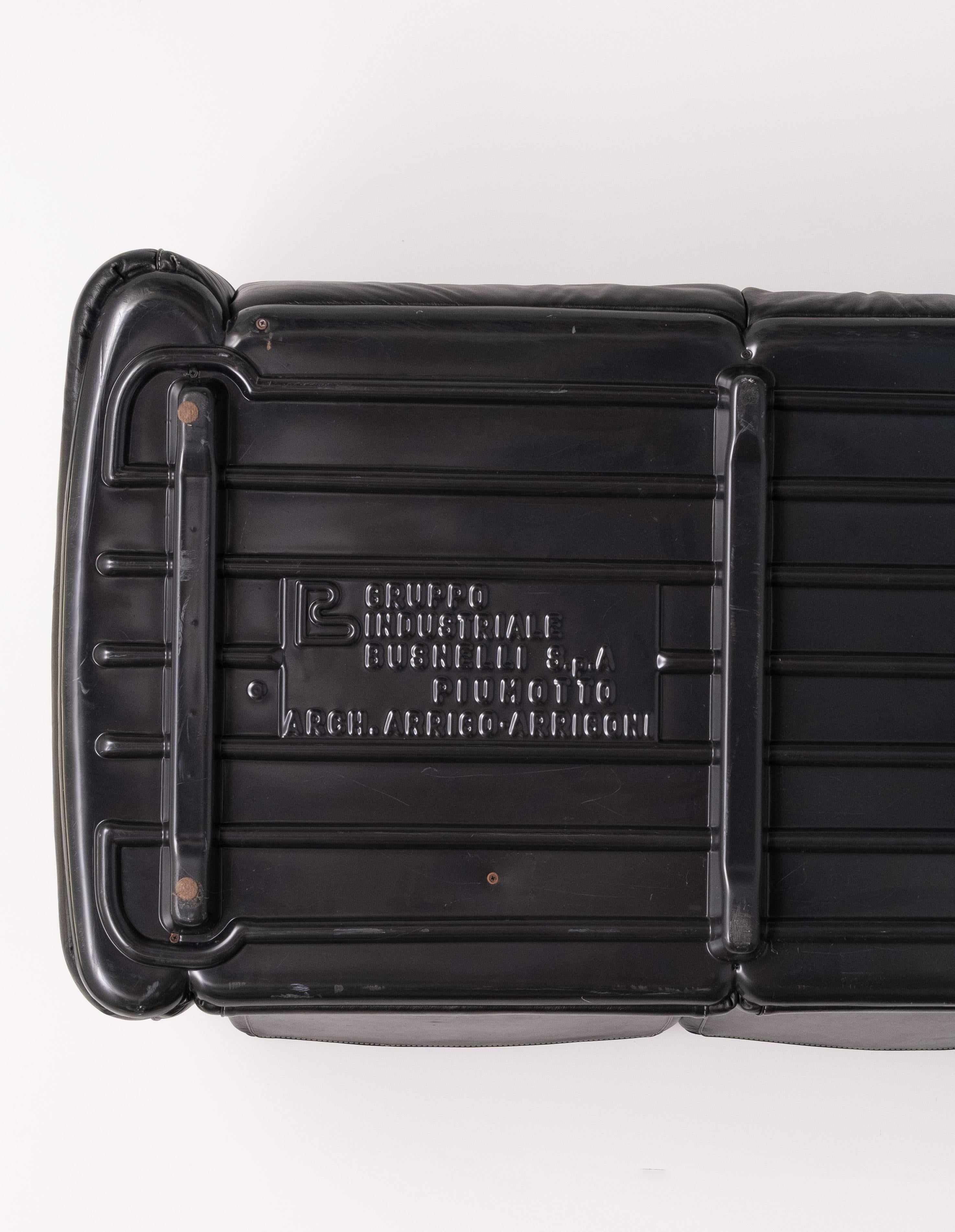 Schwarzes Leder Piumotto  Sofa von Arrigo Arrigoni für Busnelli, Italien, 1970er Jahre im Angebot 5