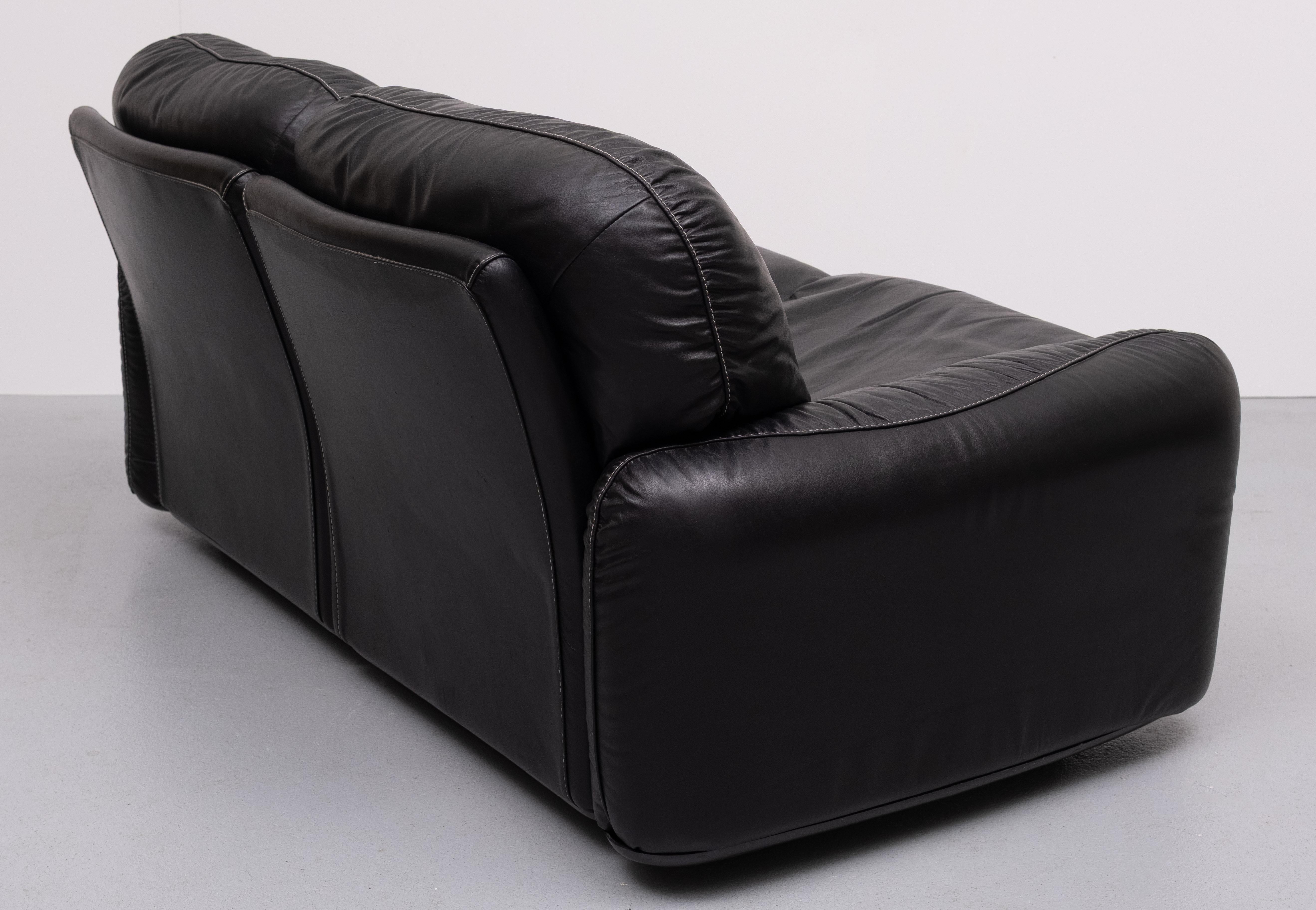 Schwarzes Leder Piumotto  Sofa von Arrigo Arrigoni für Busnelli, Italien, 1970er Jahre im Zustand „Gut“ im Angebot in Den Haag, NL