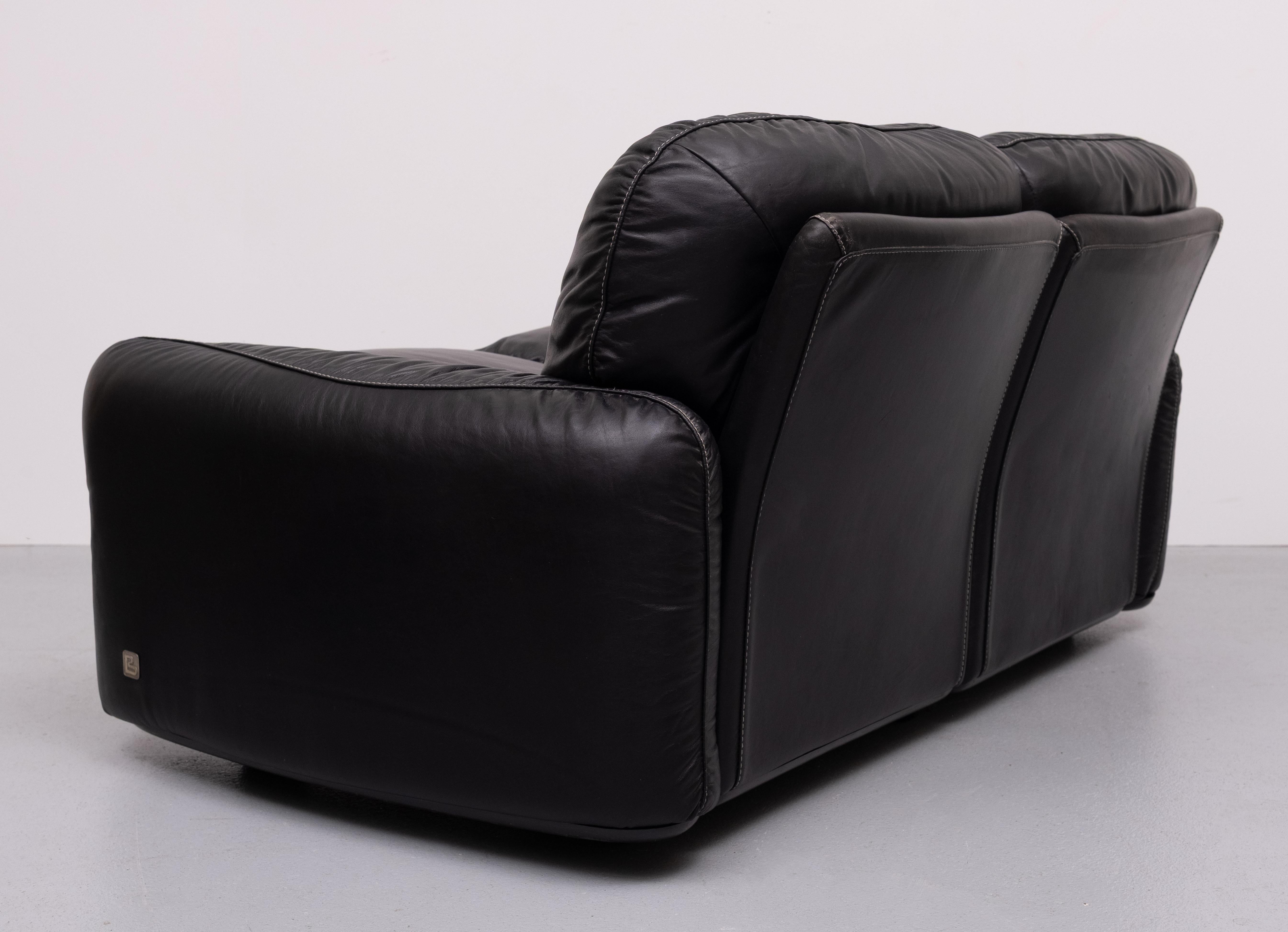 Schwarzes Leder Piumotto  Sofa von Arrigo Arrigoni für Busnelli, Italien, 1970er Jahre im Angebot 1