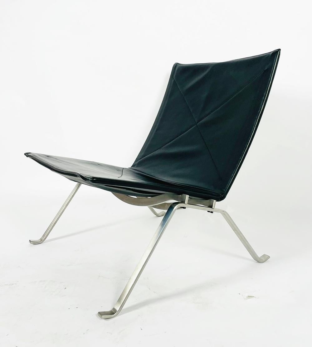 Danish Black Leather PK 22 Lounge Chair by Fritz Hansen