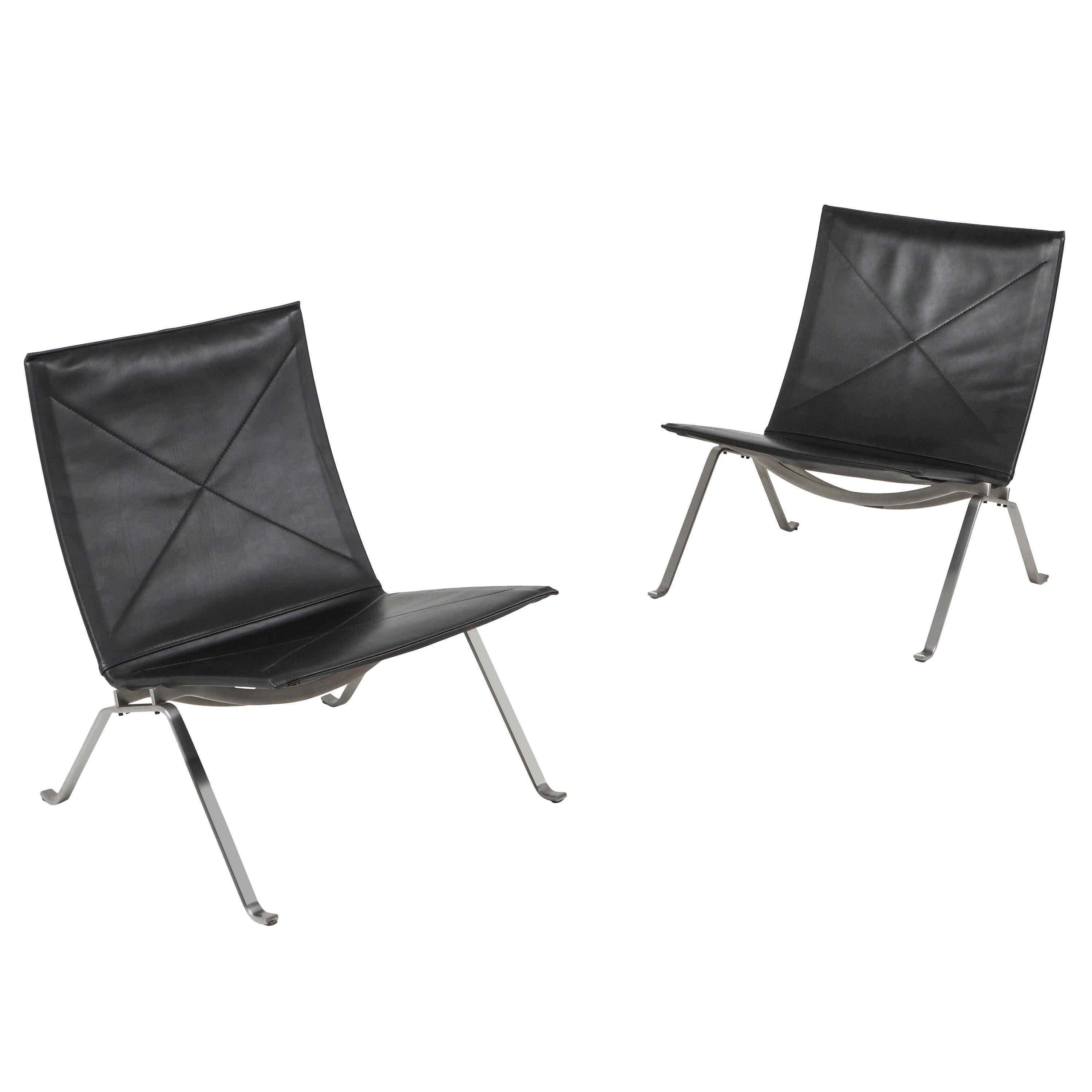 Black Leather PK 22 Pair of Lounge Chairs Fritz Hansen