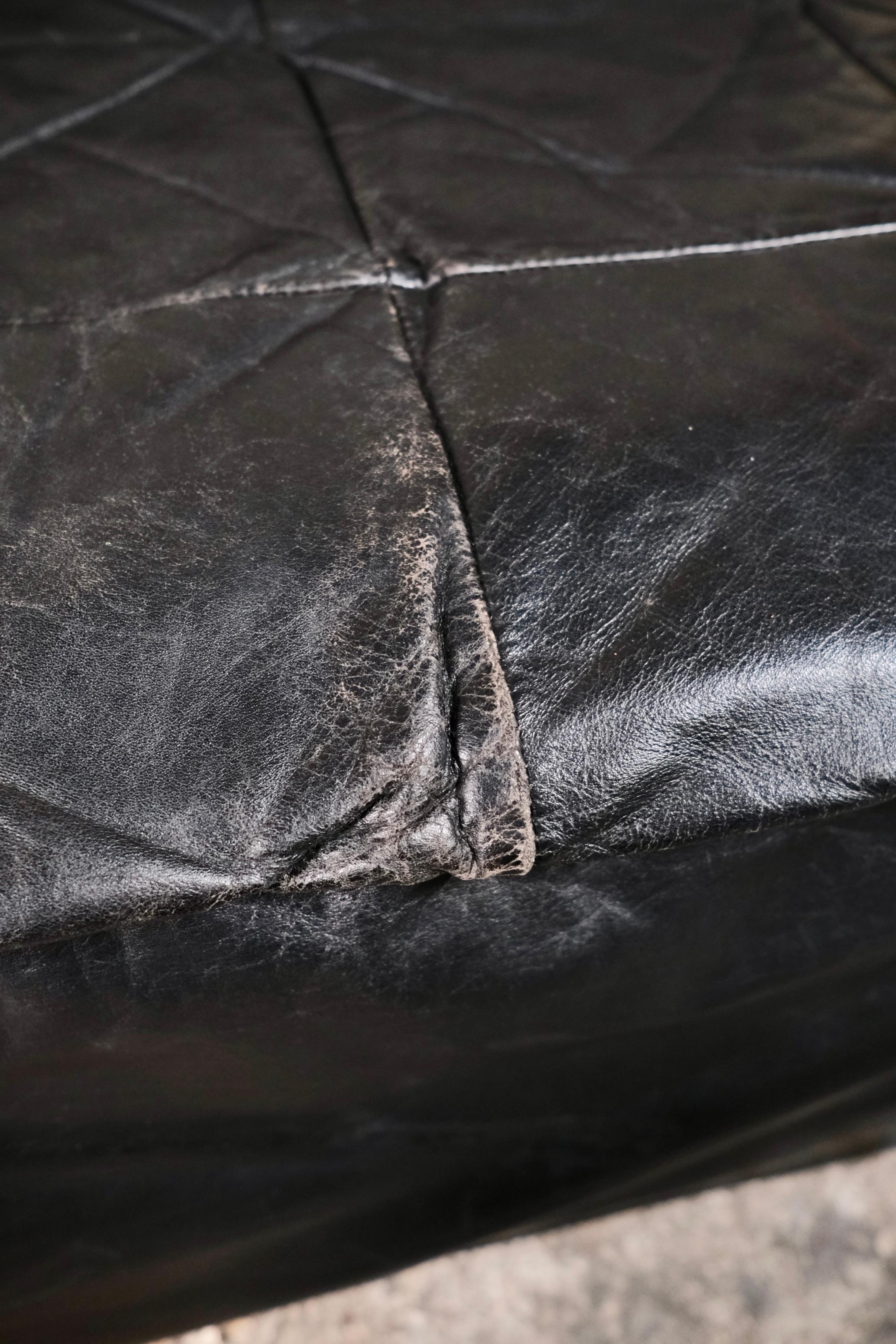 Black leather Player sofa by Hans Hopfer for Roche Bobois, France, 1972 For Sale 9
