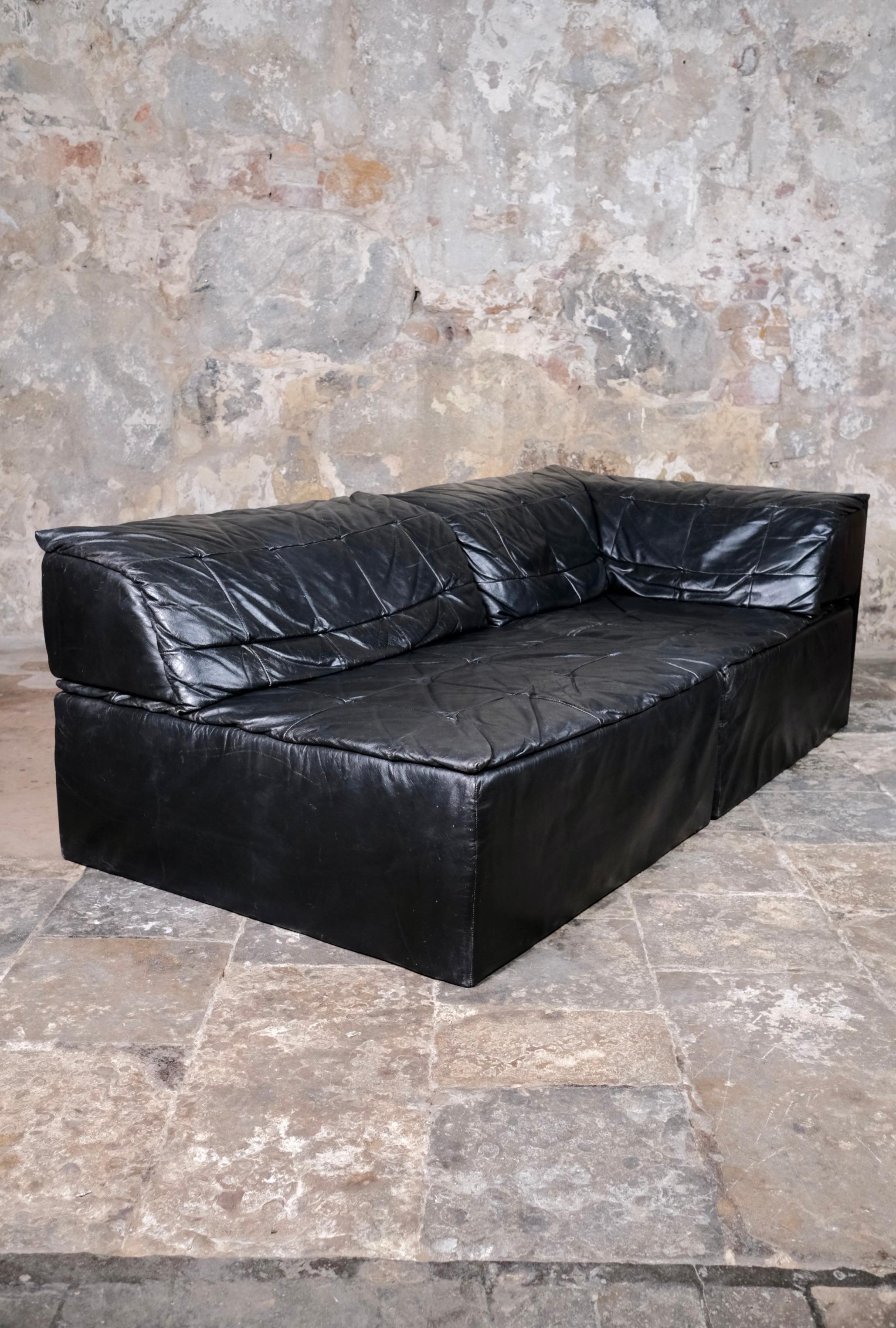 Mid-Century Modern Black leather Player sofa by Hans Hopfer for Roche Bobois, France, 1972 For Sale