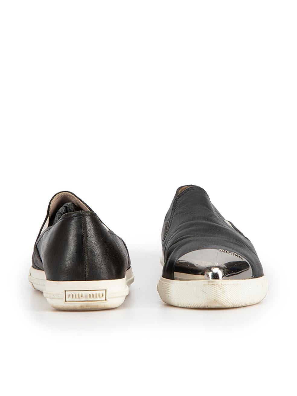 Black Leather Pointed Metal Toe-Cap Flats Size IT 39 In Good Condition In London, GB