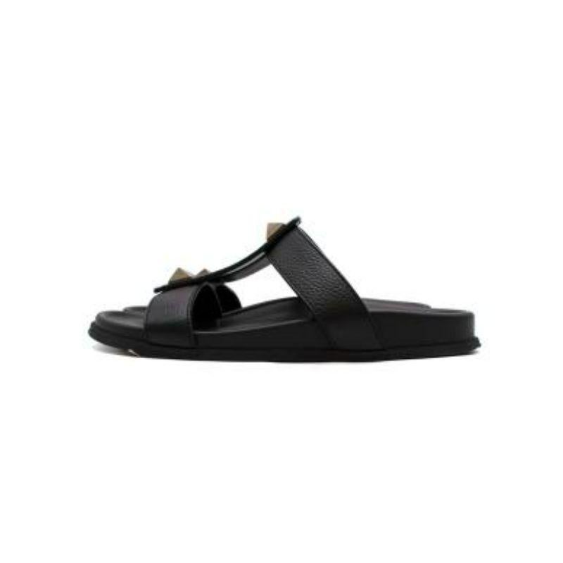 black leather Roman Stud sandals In Good Condition For Sale In London, GB