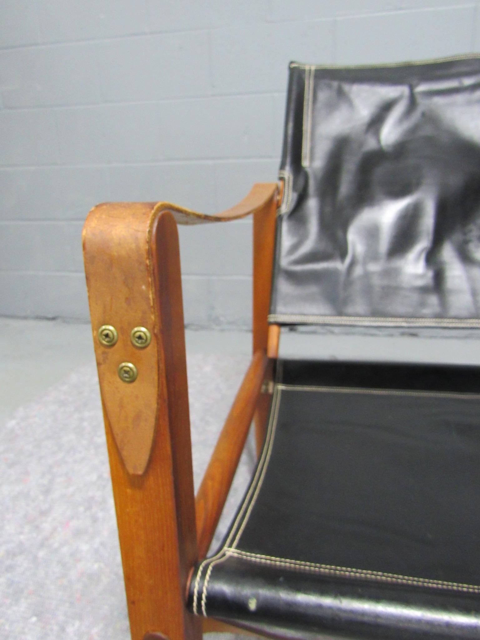 Schwarzer Safari-Stuhl aus schwarzem Leder von Kaare Klint für Rud Rasmussen (20. Jahrhundert) im Angebot