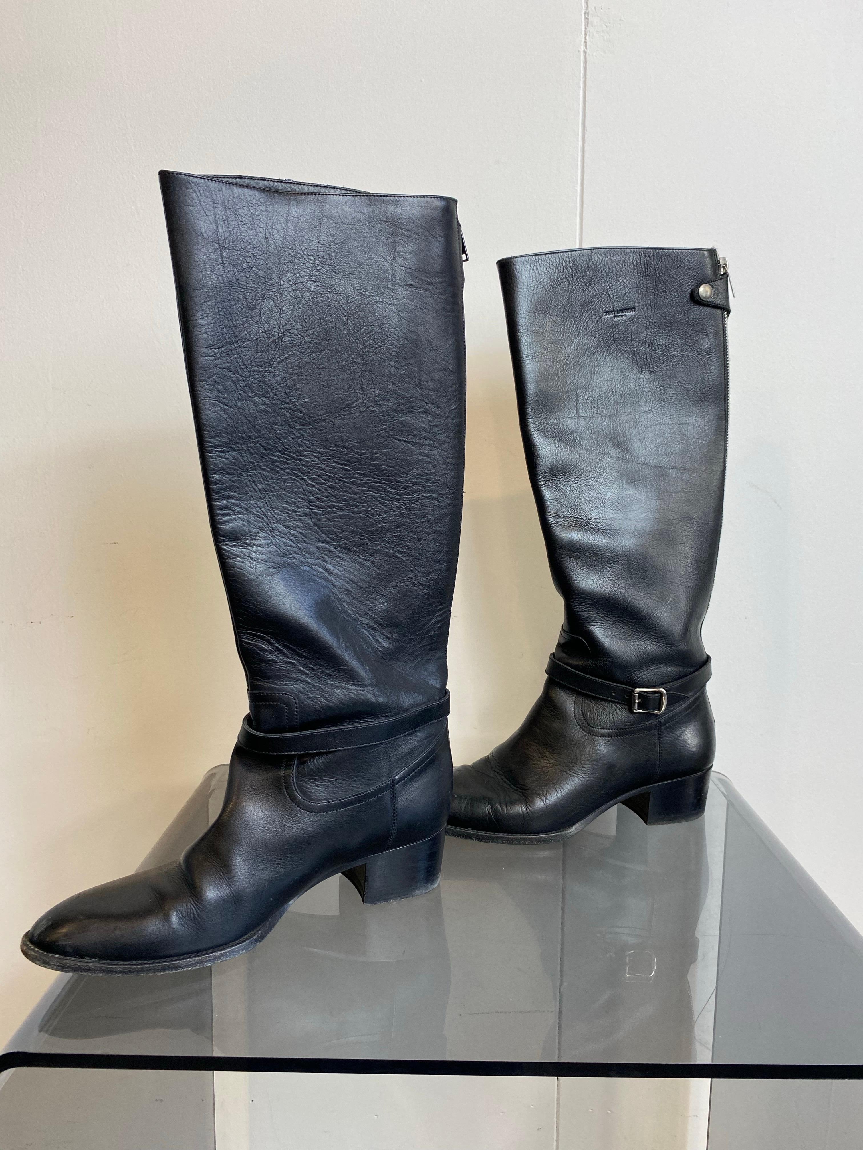 Saint Laurent Stiefel aus schwarzem Leder im Angebot 3