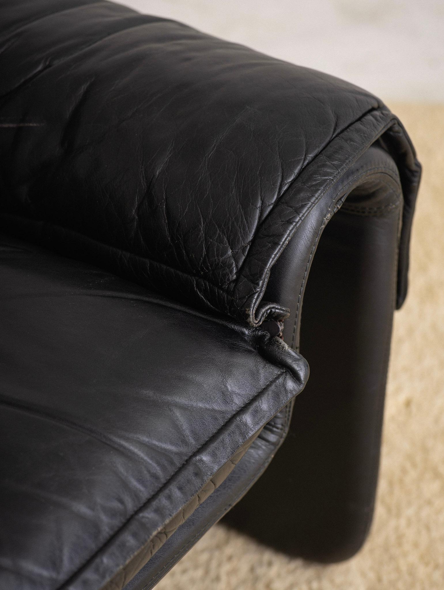 Black Leather “Sara” Lounge Chair by Guido Faleschini for Mariani In Good Condition In Brooklyn, NY