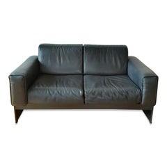 Schwarzes Ledersofa von Tito Agnoli für Matteo Grassi:: Italien:: 1980er Jahre