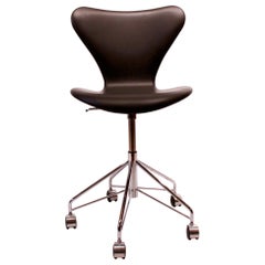 Black Leather Seven Office Chair, Model 3117, by Arne Jacobsen and Fritz Hansen