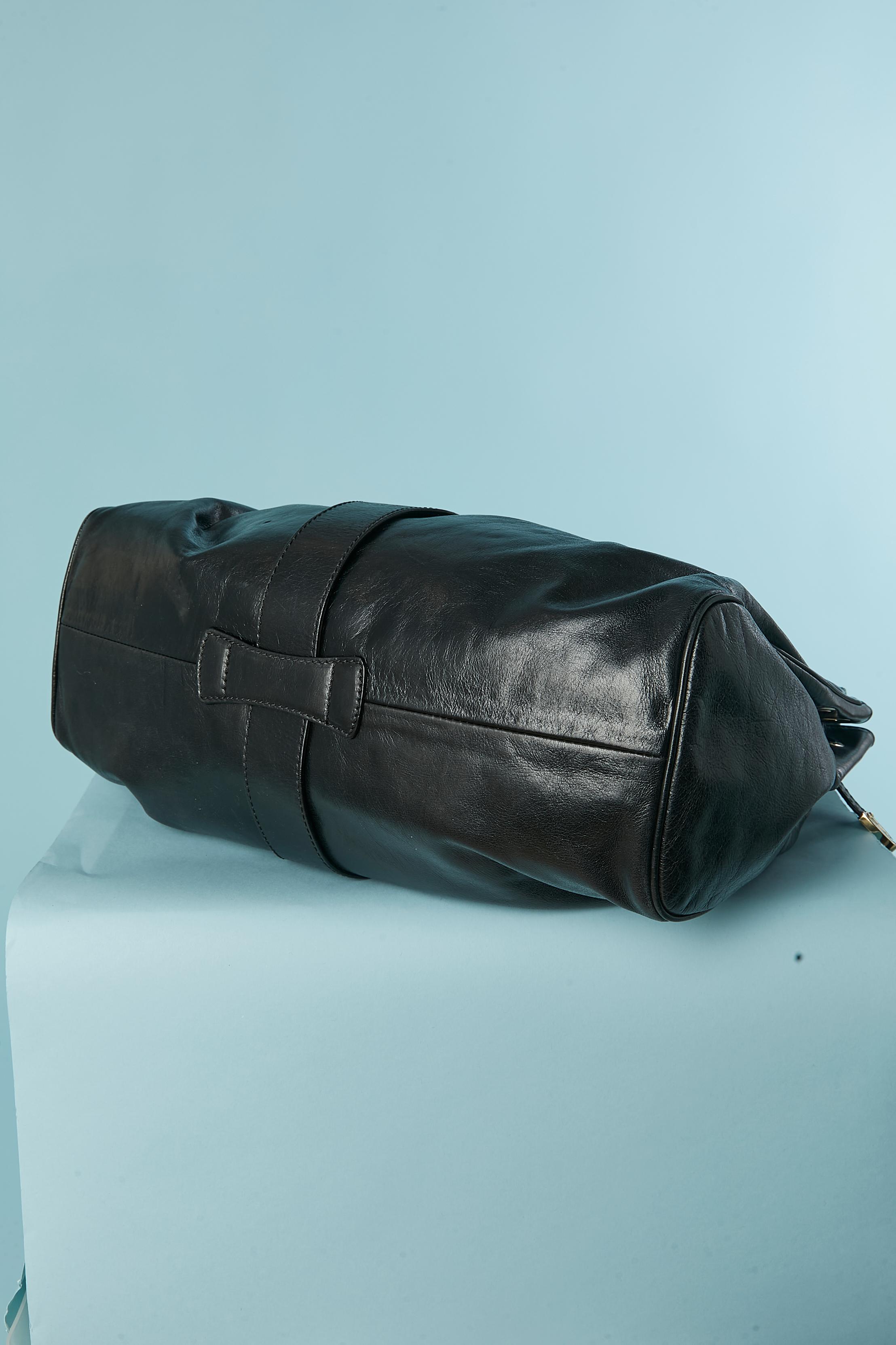 Black leather shoulder bag 