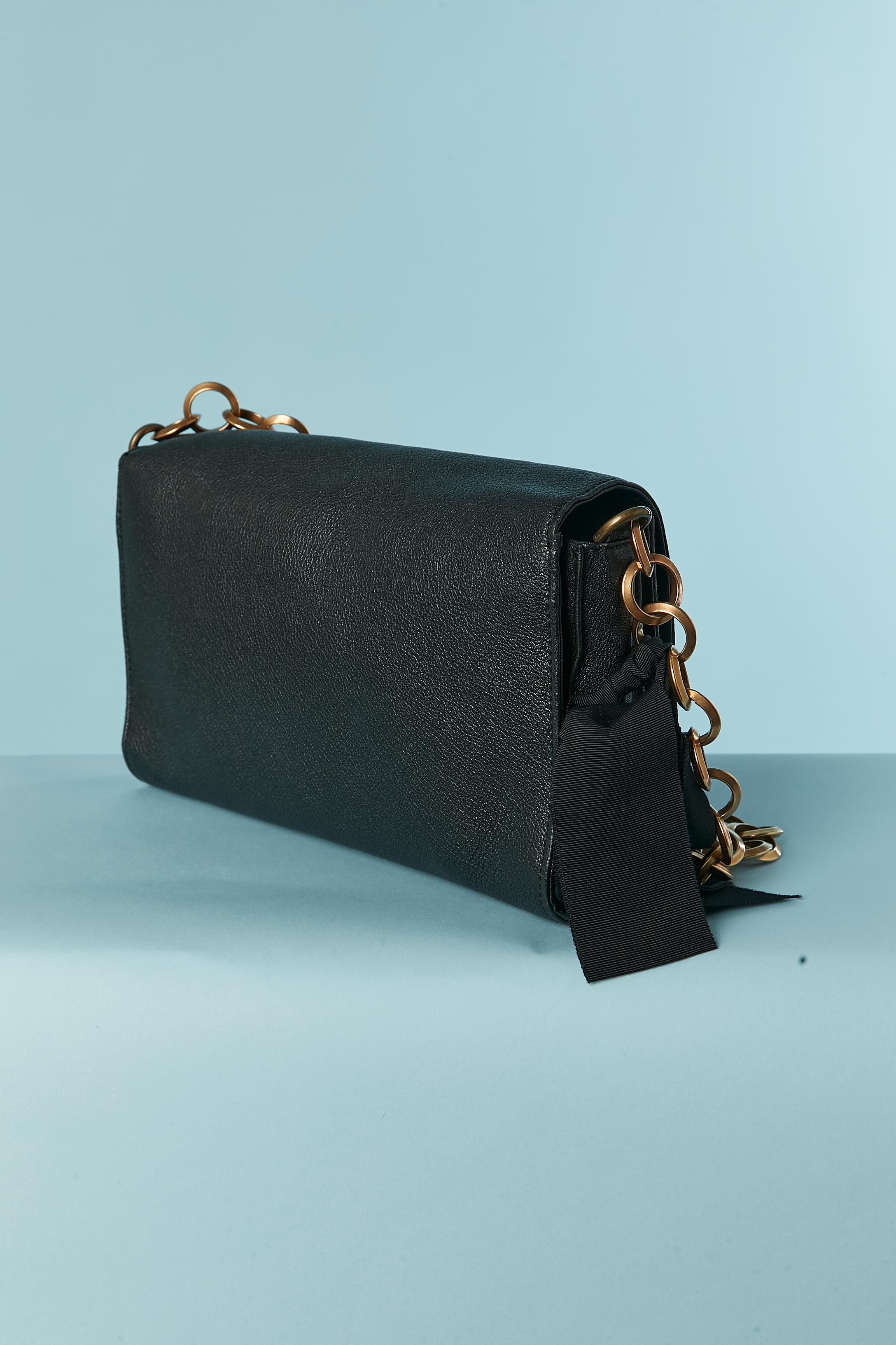 Black leather shoulder bag with gold metal chain LANVIN by Alber Elbaz In Excellent Condition For Sale In Saint-Ouen-Sur-Seine, FR
