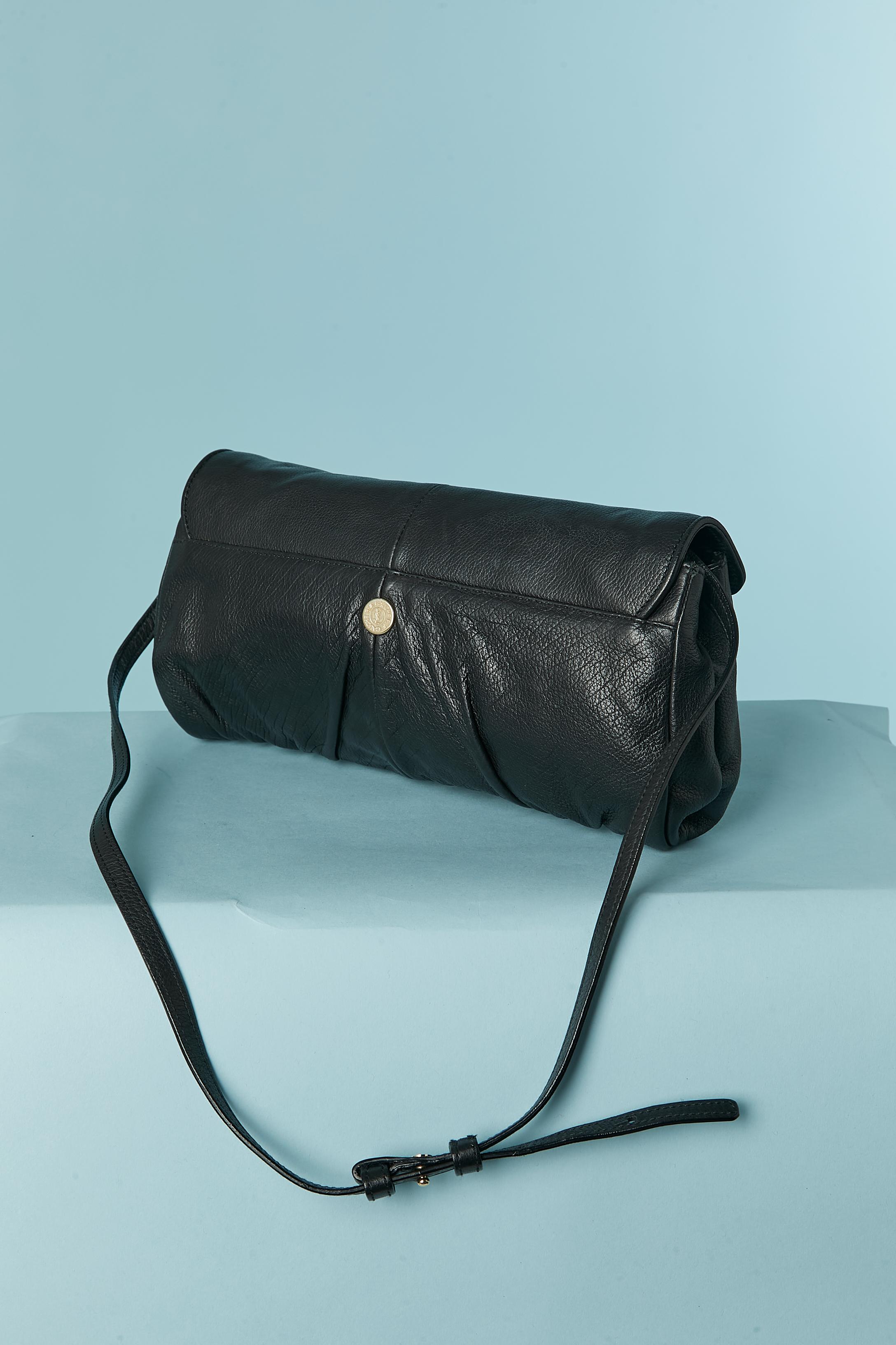 Black leather shoulder small bag (or clutch) Yves Saint Laurent Rive Gauche 1998 In Excellent Condition For Sale In Saint-Ouen-Sur-Seine, FR