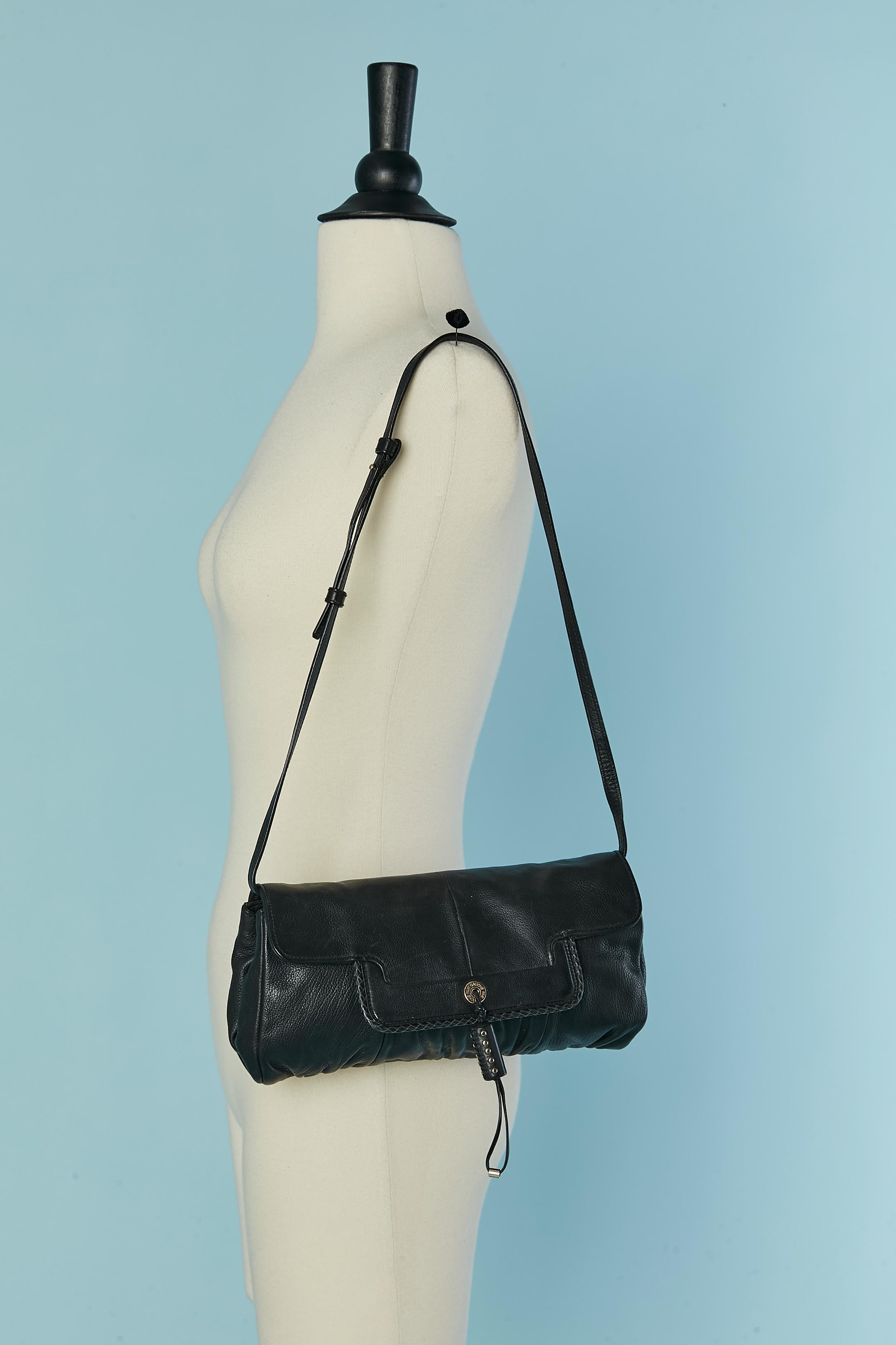 Black leather shoulder small bag (or clutch) Yves Saint Laurent Rive Gauche 1998 For Sale 2