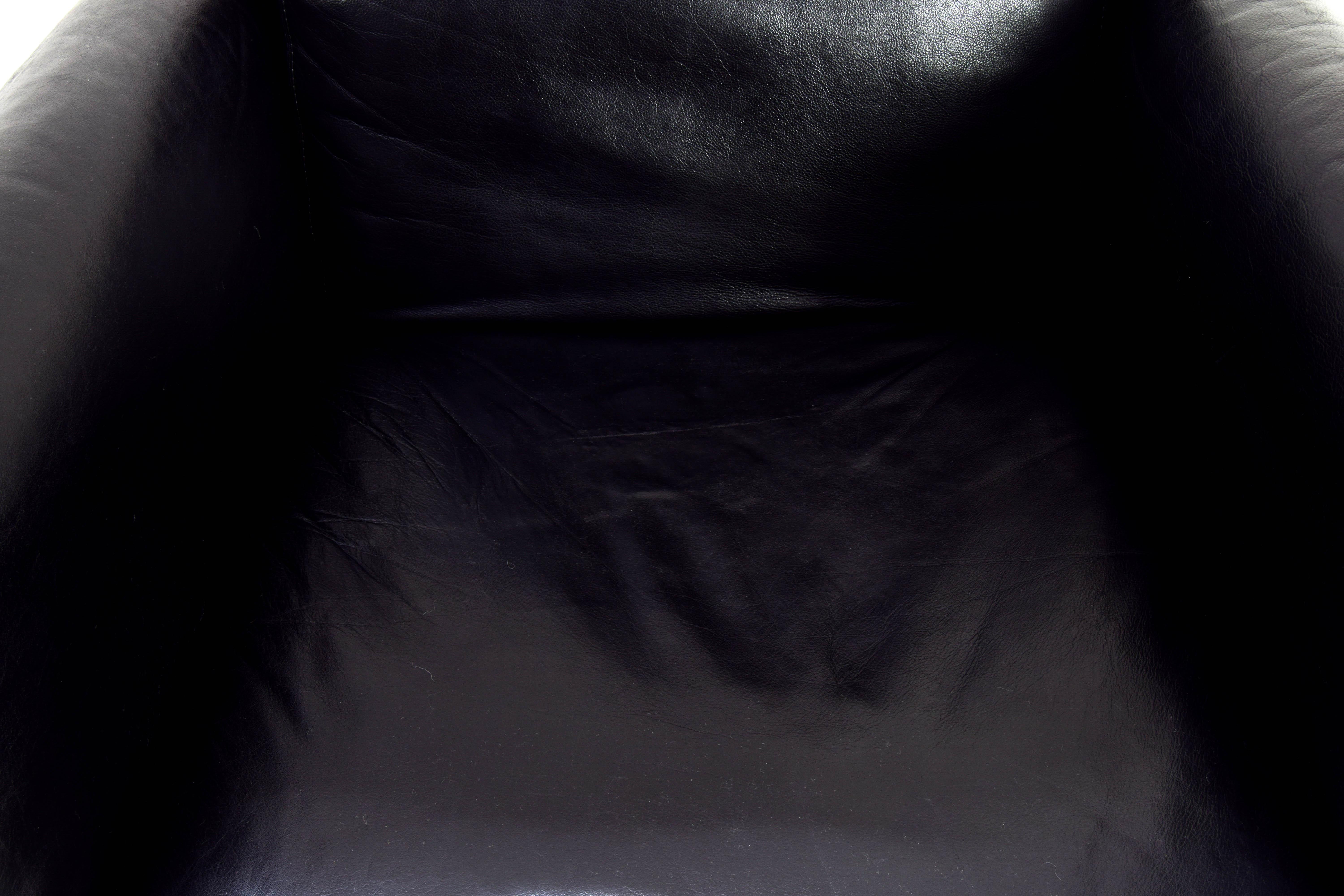 Black Leather Simone Armchair by Ufficio Progetti Gavina for Simon International For Sale 6