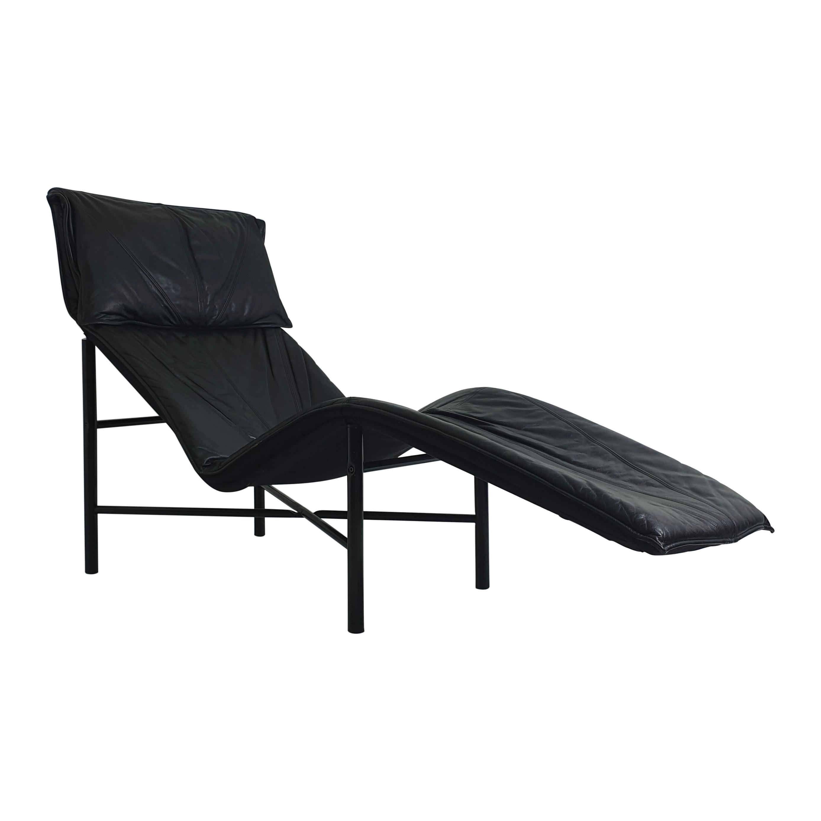 Black Leather 'Skye' Chaise by Tord Björklund for Ikea, circa 1980 For Sale