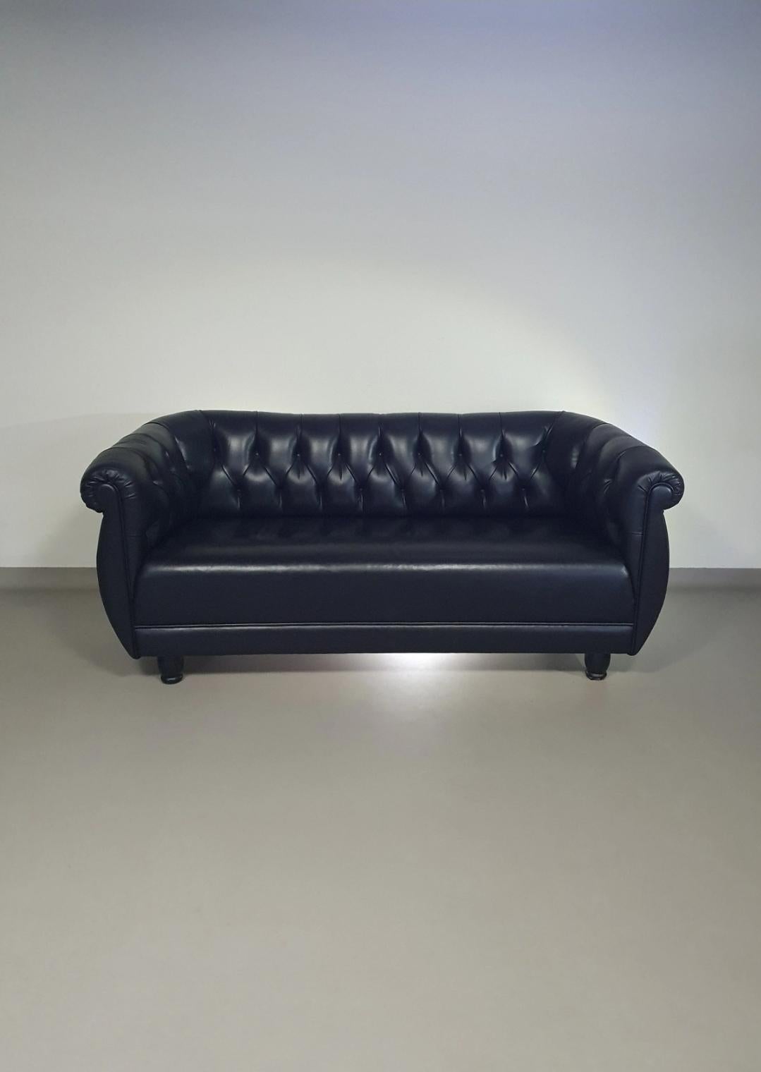Leather Black leather sofa by Anna Gili for Mastrangelo  Milan Furniture 1996 For Sale