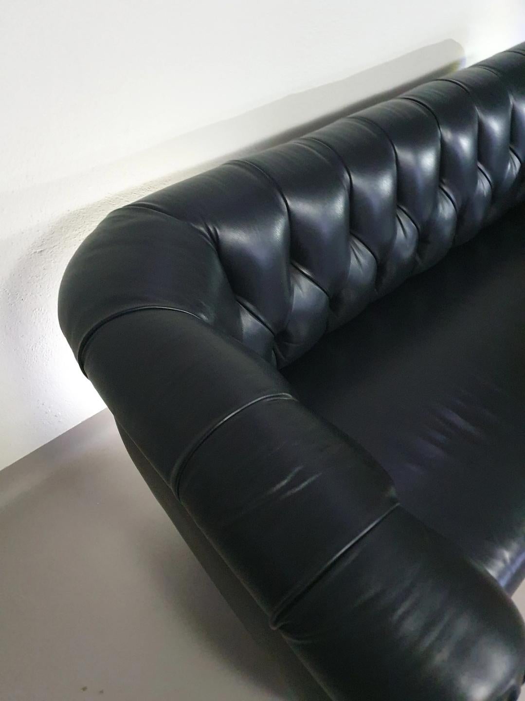 Black leather sofa by Anna Gili for Mastrangelo  Milan Furniture 1996 For Sale 2