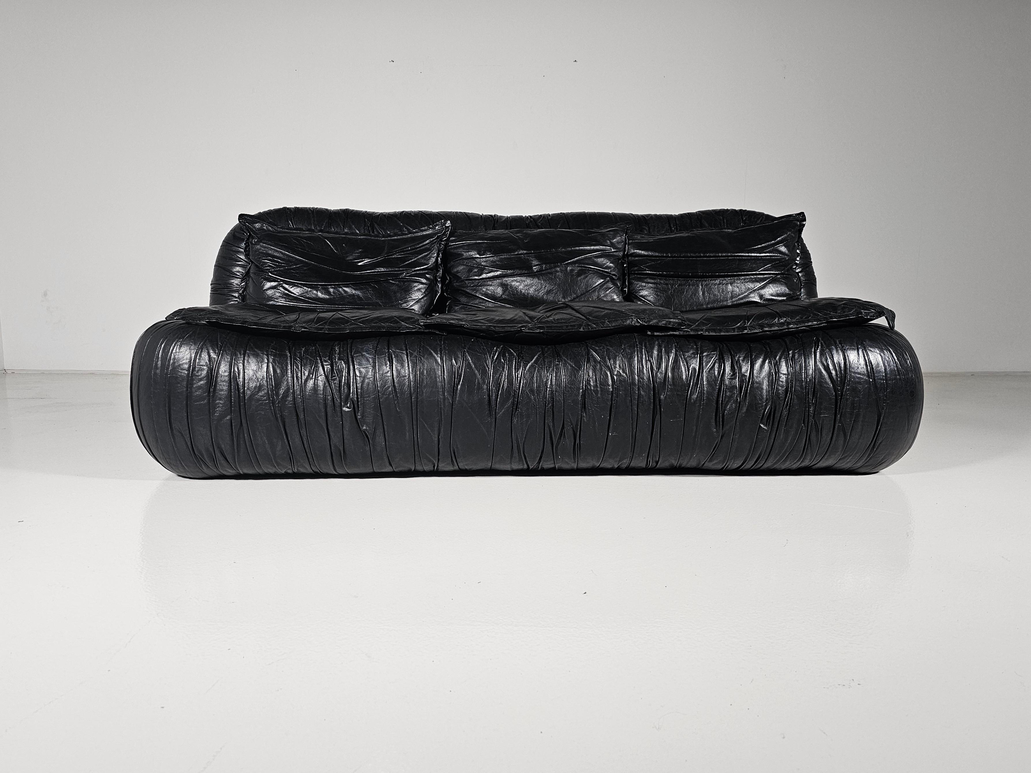 European Black leather sofa by De Pas, d'Urbino and Lomazzi for Dall'Oca, 1970s For Sale