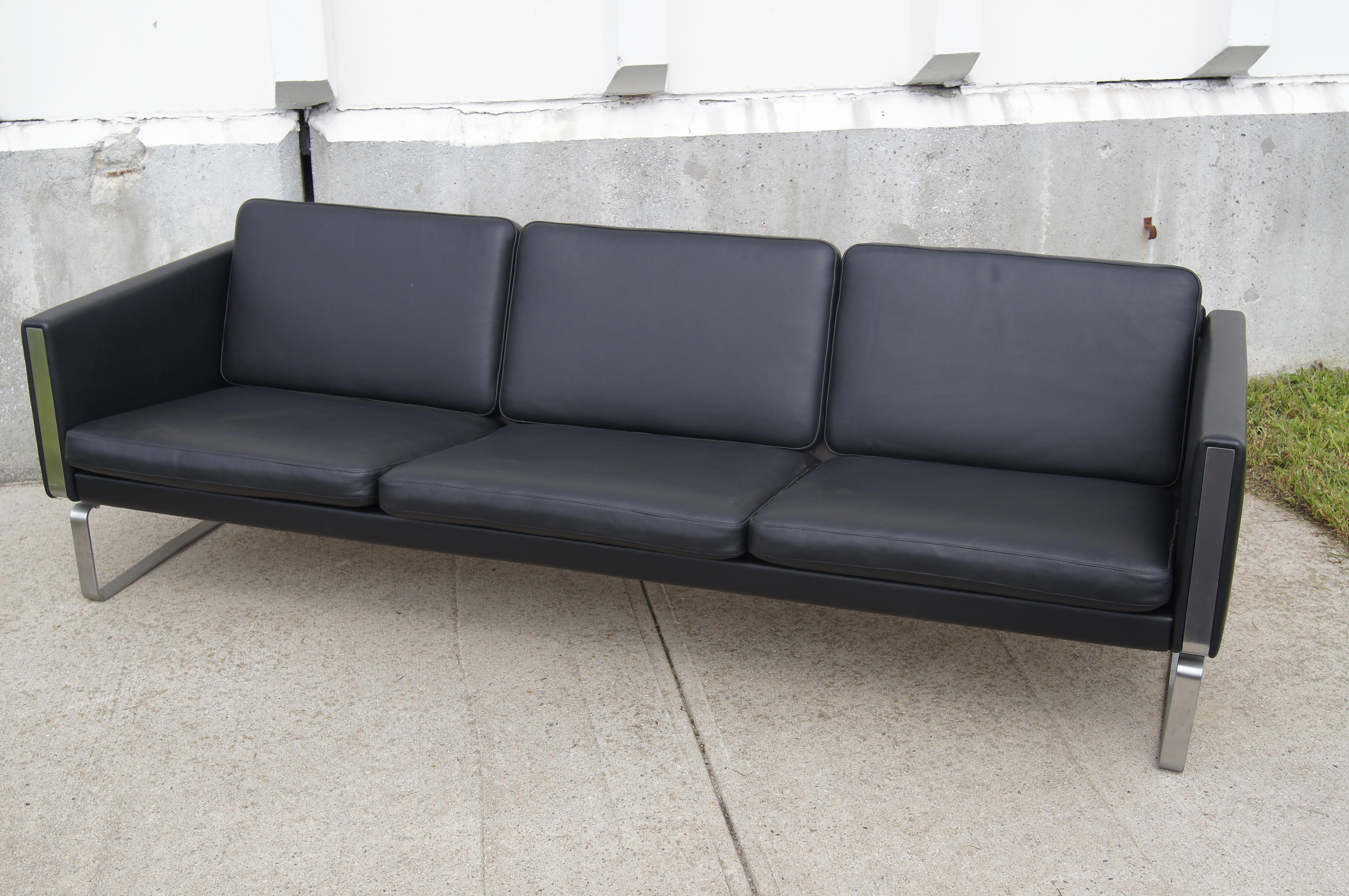 Canapé en cuir noir de Hans Wegner, modèle CH103, pour Carl Hansen & Son Bon état - En vente à Dorchester, MA