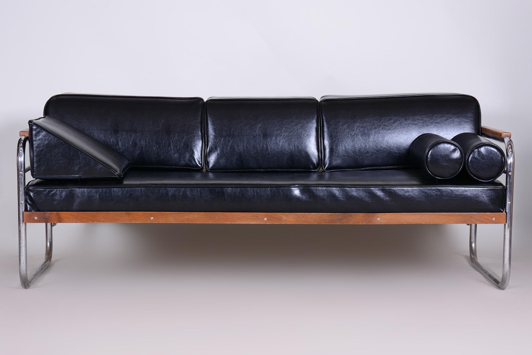 Bauhaus Black Leather Sofa Made by Thonet in 1930s Czechia For Sale