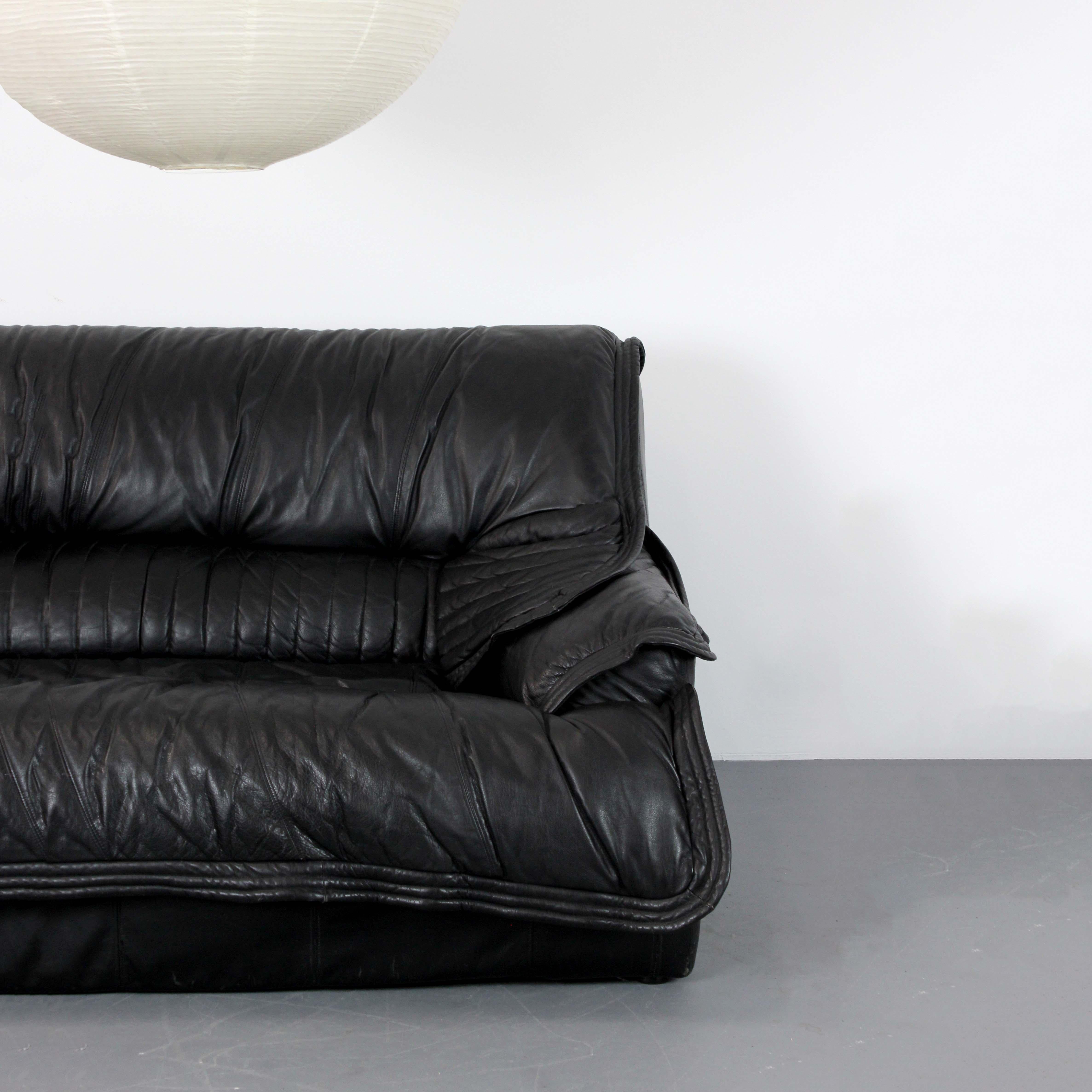 Metà XX secolo Divano in pelle nera - Spagna - C.C. 1970 in vendita