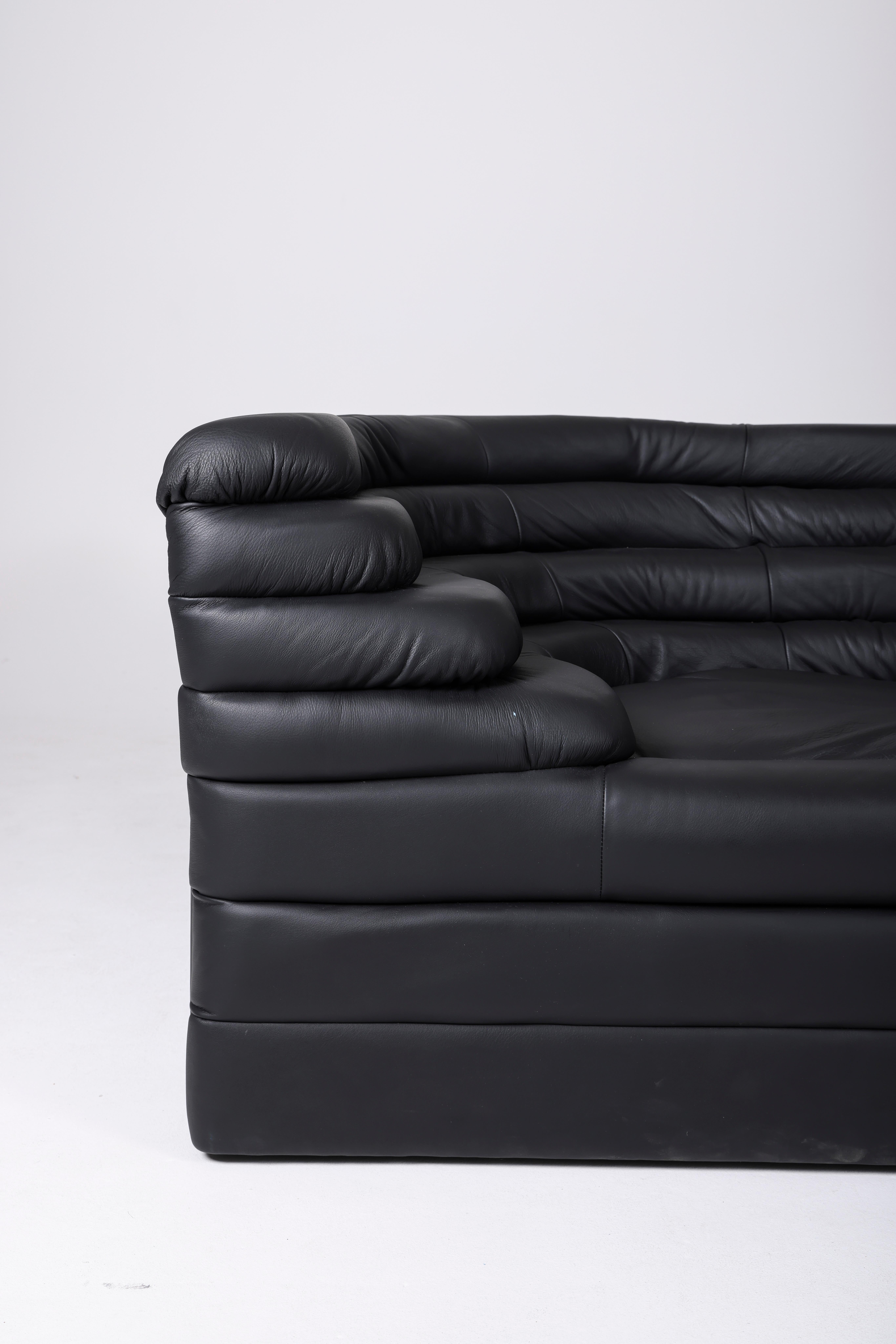 Black leather sofa Terrazza Ubald In Good Condition For Sale In PARIS, FR
