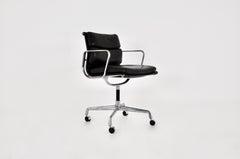 Schwarzer Leder Soft Pad Bürostuhl von Charles and Ray Eames für Icf, 1970er Jahre
