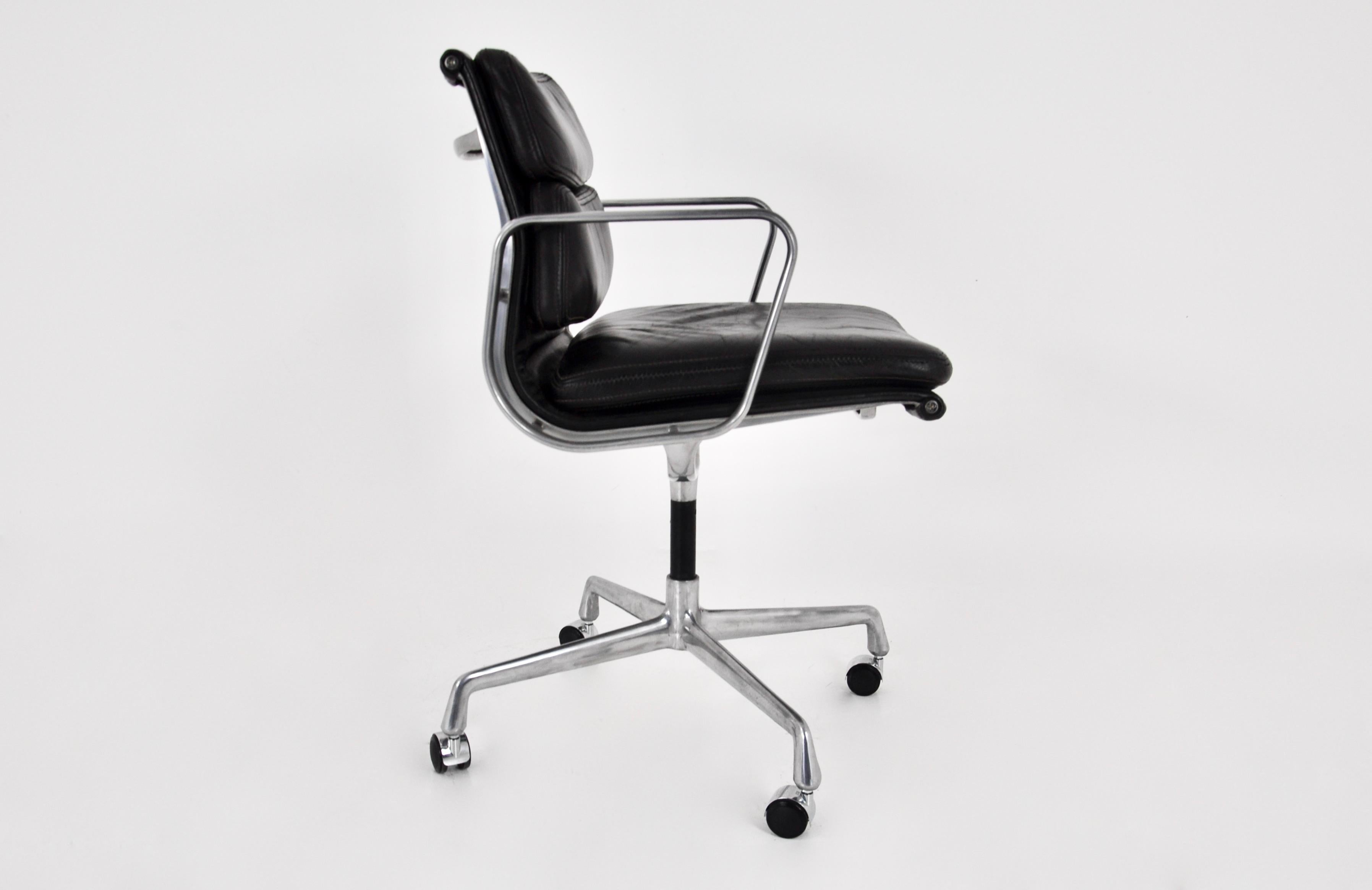 Aluminum Black Leather Soft Pad Office Chair by Charles and Ray Eames for Icf, 1970s