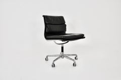 Soft Pad-Stuhl aus schwarzem Leder von Charles & Ray Eames für Icf, 1970er Jahre