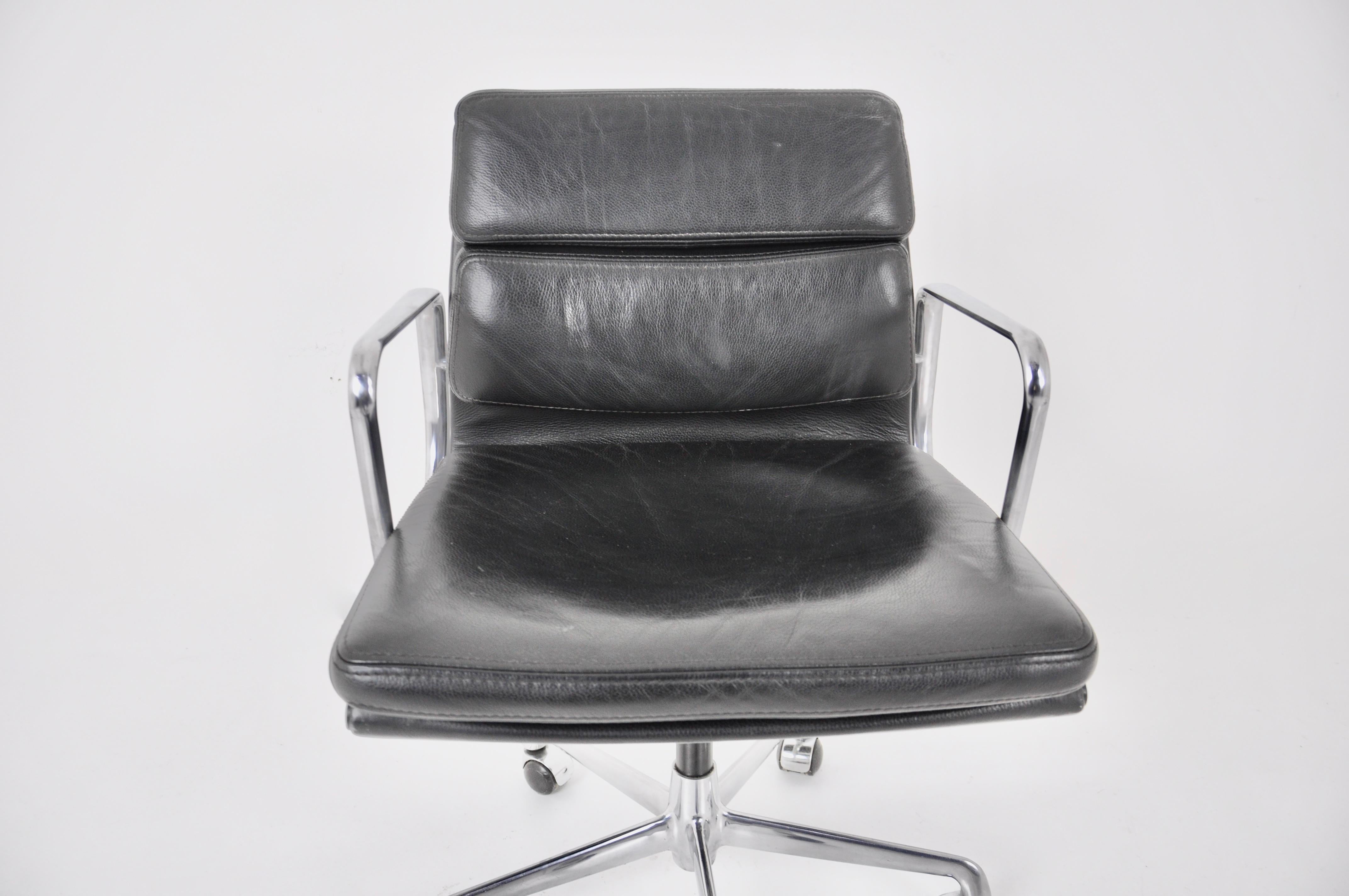 Black Leather Soft Pad Chair by Charles & Ray Eames for ICF, 1970s 2