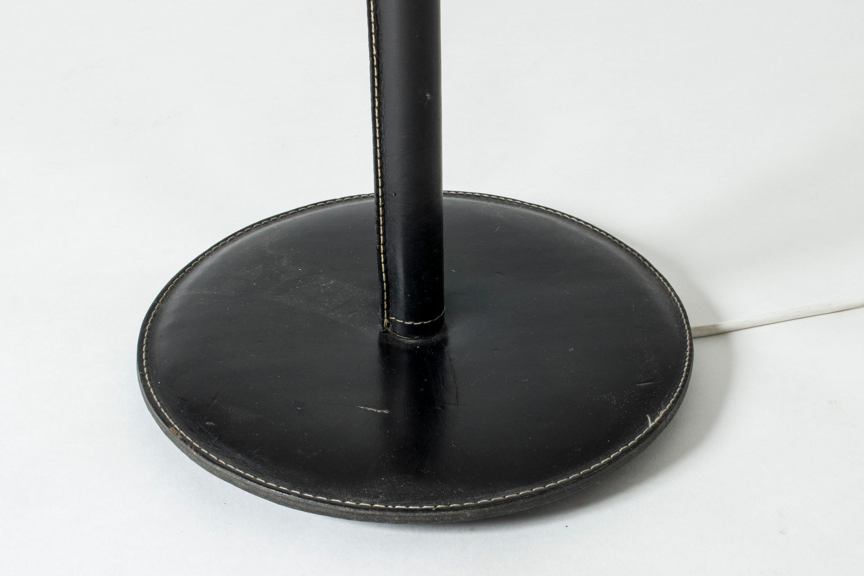 Lampada da terra svedese in pelle nera di Bergboms in vendita 1