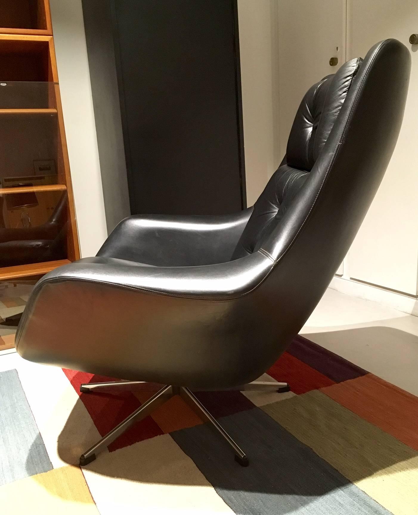 Danish Black Leather Swivel Armchair by Henry Walter Klein for Bramin