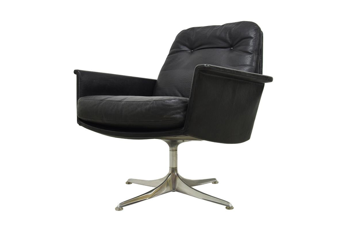 German Black Leather Swivel Lounge Chairs by Horst Bruning for COR, 1960s For Sale