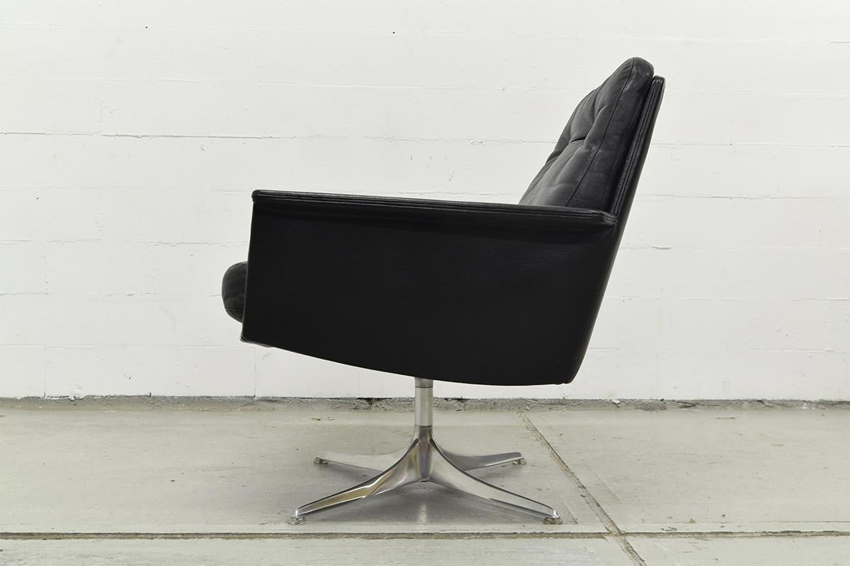Mid-20th Century Black Leather Swivel Lounge Chairs by Horst Bruning for COR, 1960s For Sale