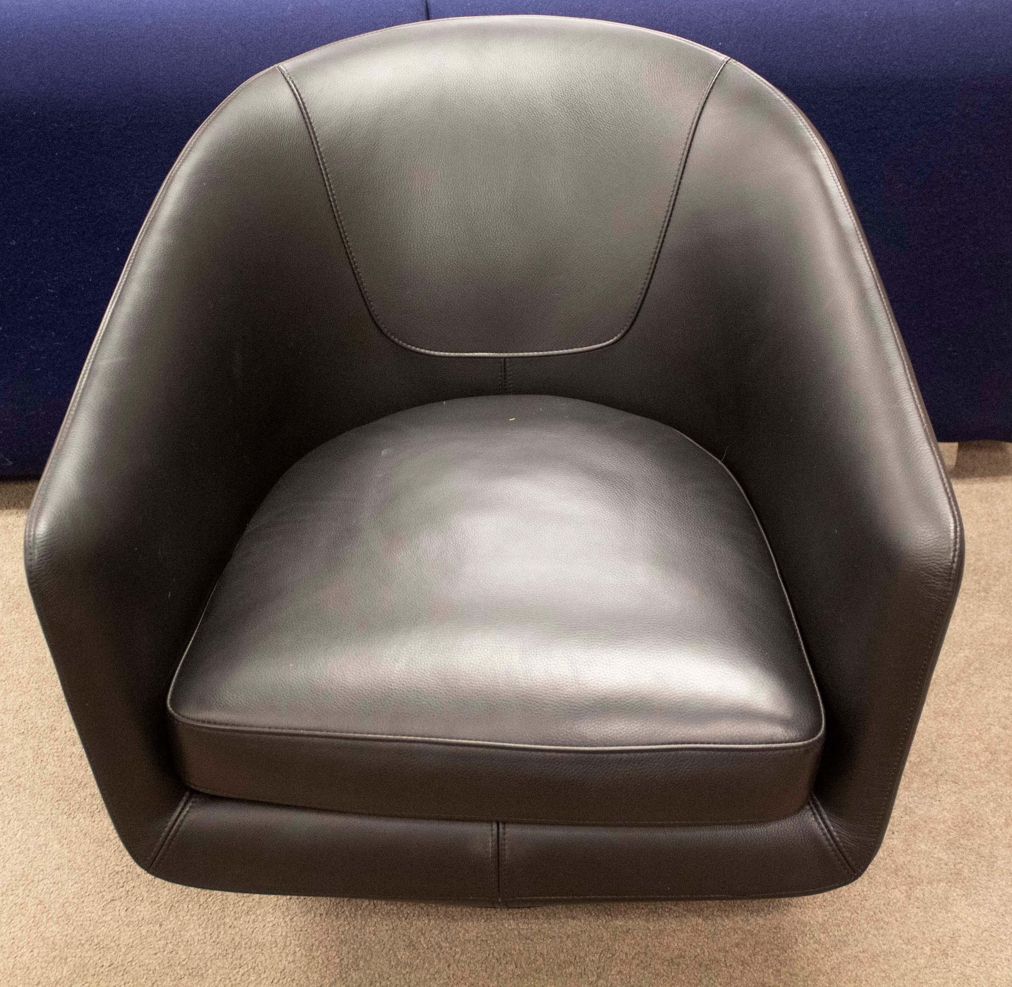 Black Leather Swivel 'U Turn' Lounge Chair by Bensen 2