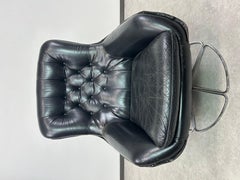 Sillón giratorio de cuero negro by PeeM