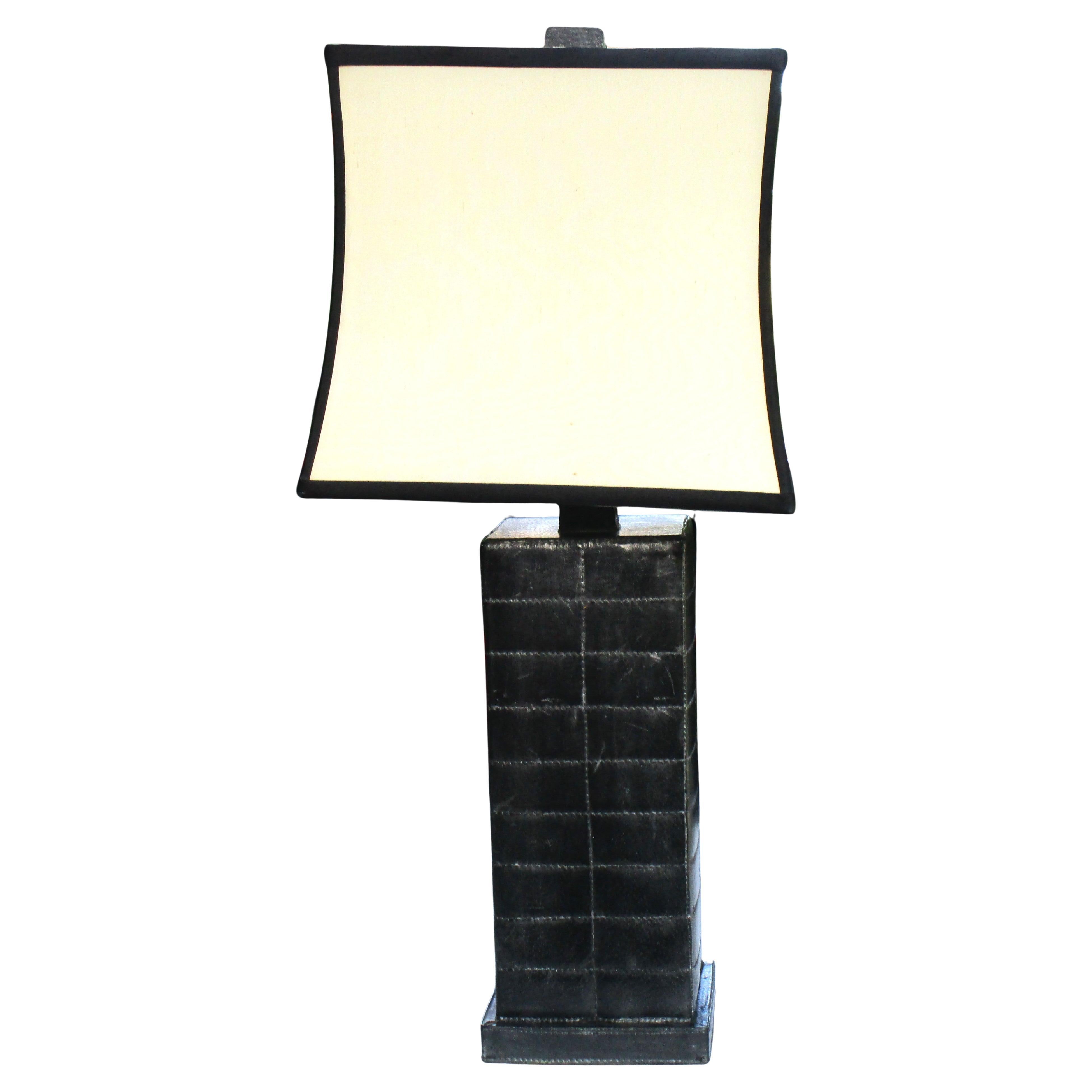 Black Leather Table Lamp in the style of Jacques Adnet en venta
