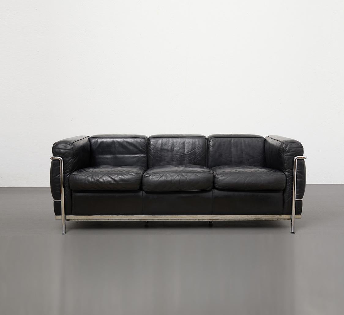 Bauhaus Black Leather Three Seater Sofa LC2 by Le Corbusier for Cassina, c.1980