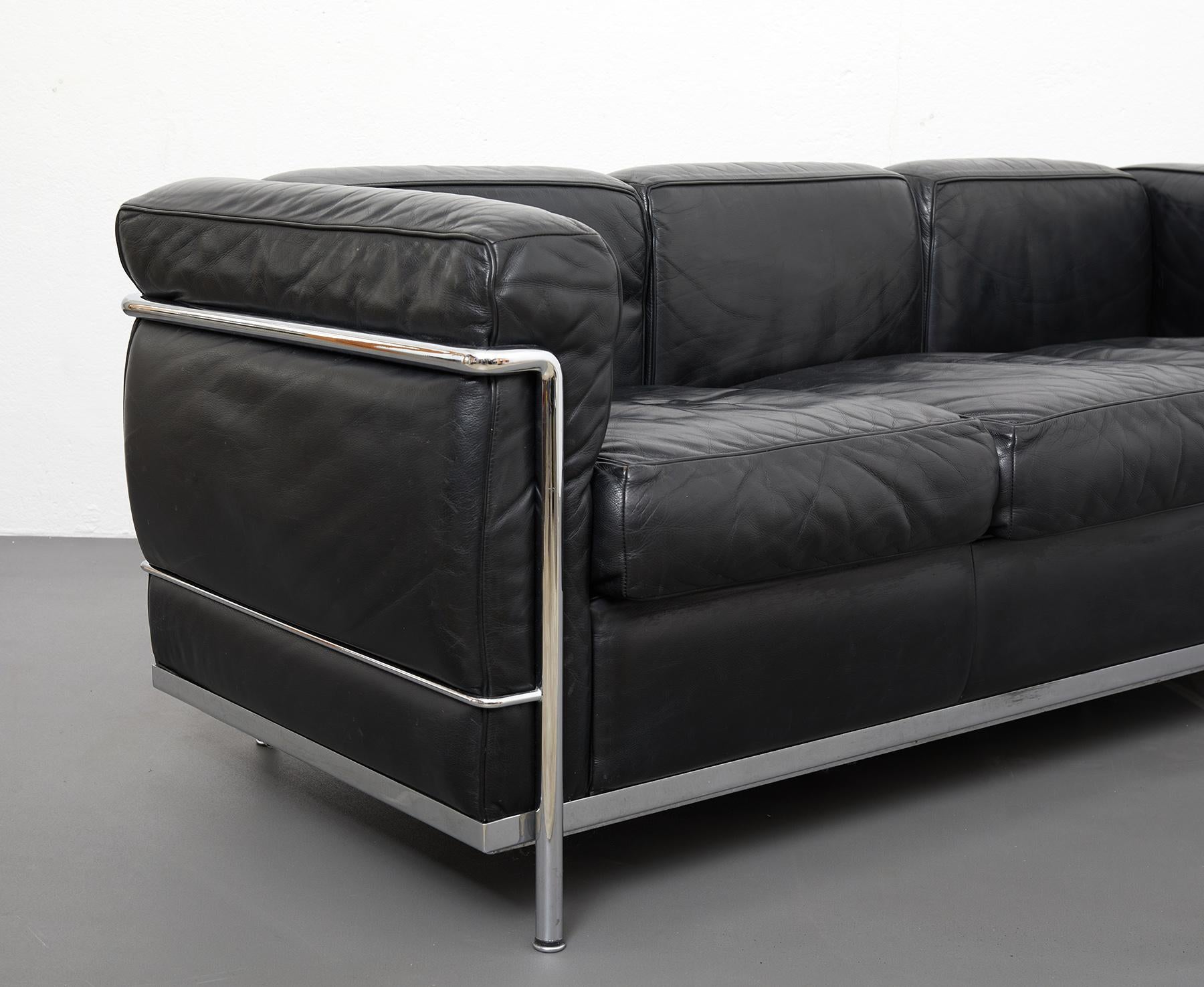 French Black Leather Three Seater Sofa LC2 by Le Corbusier for Cassina, c.1980